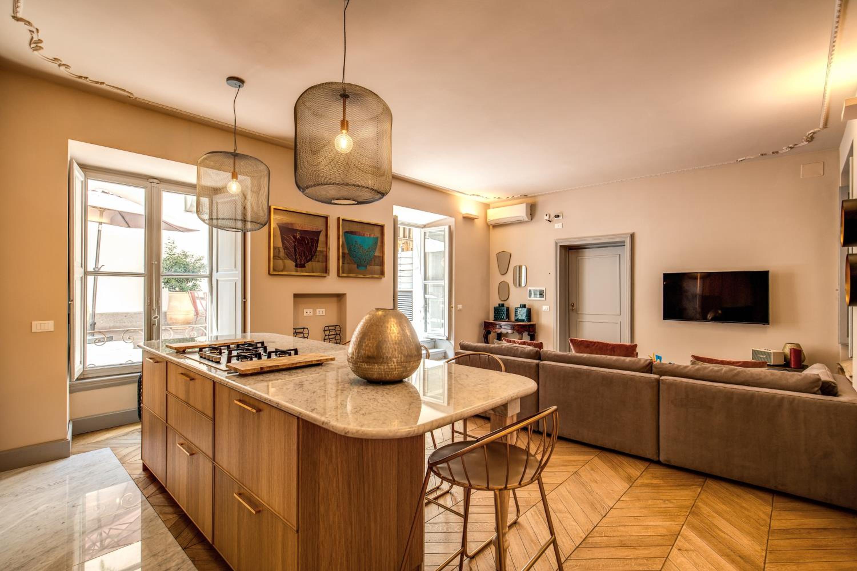 DeCharme apartment with terrace in Monti