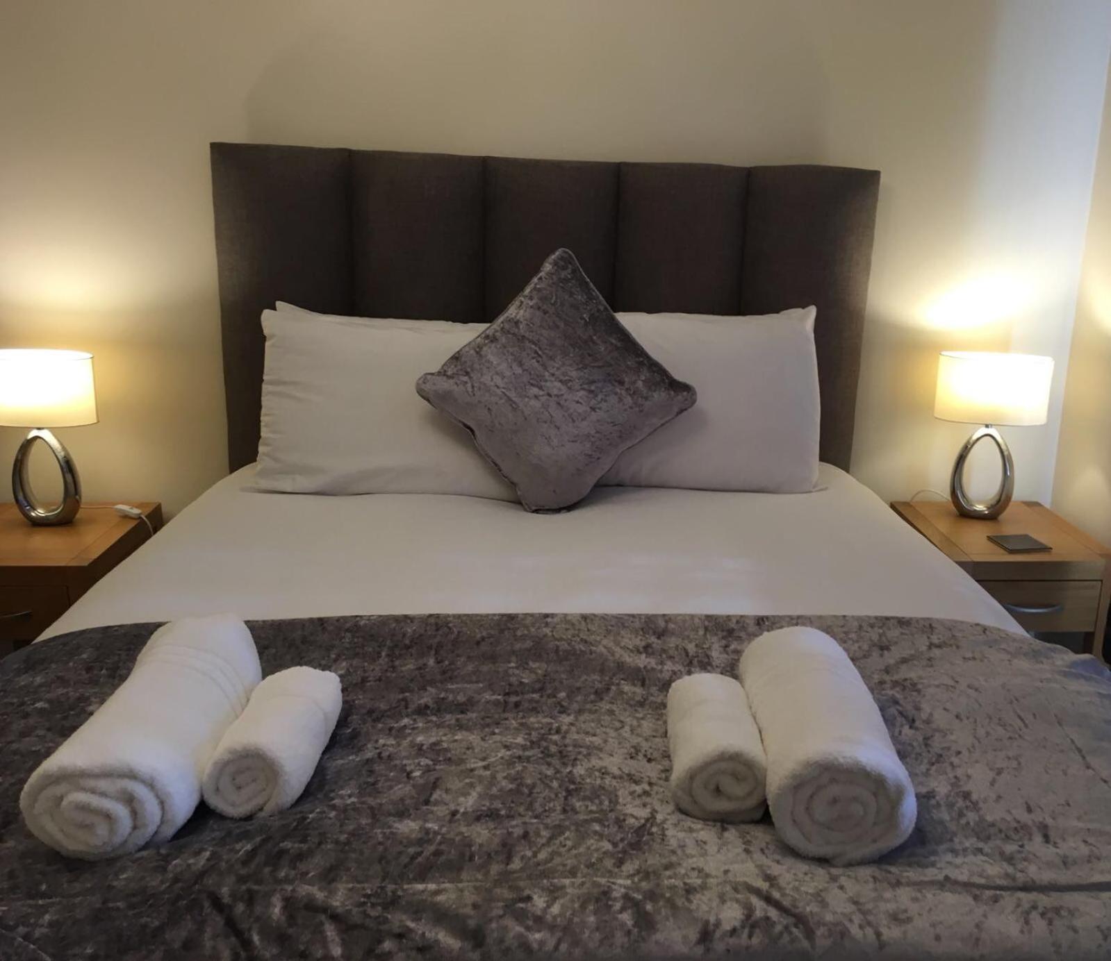 Blue Sky Apartments @Wallis Square, Farnborough