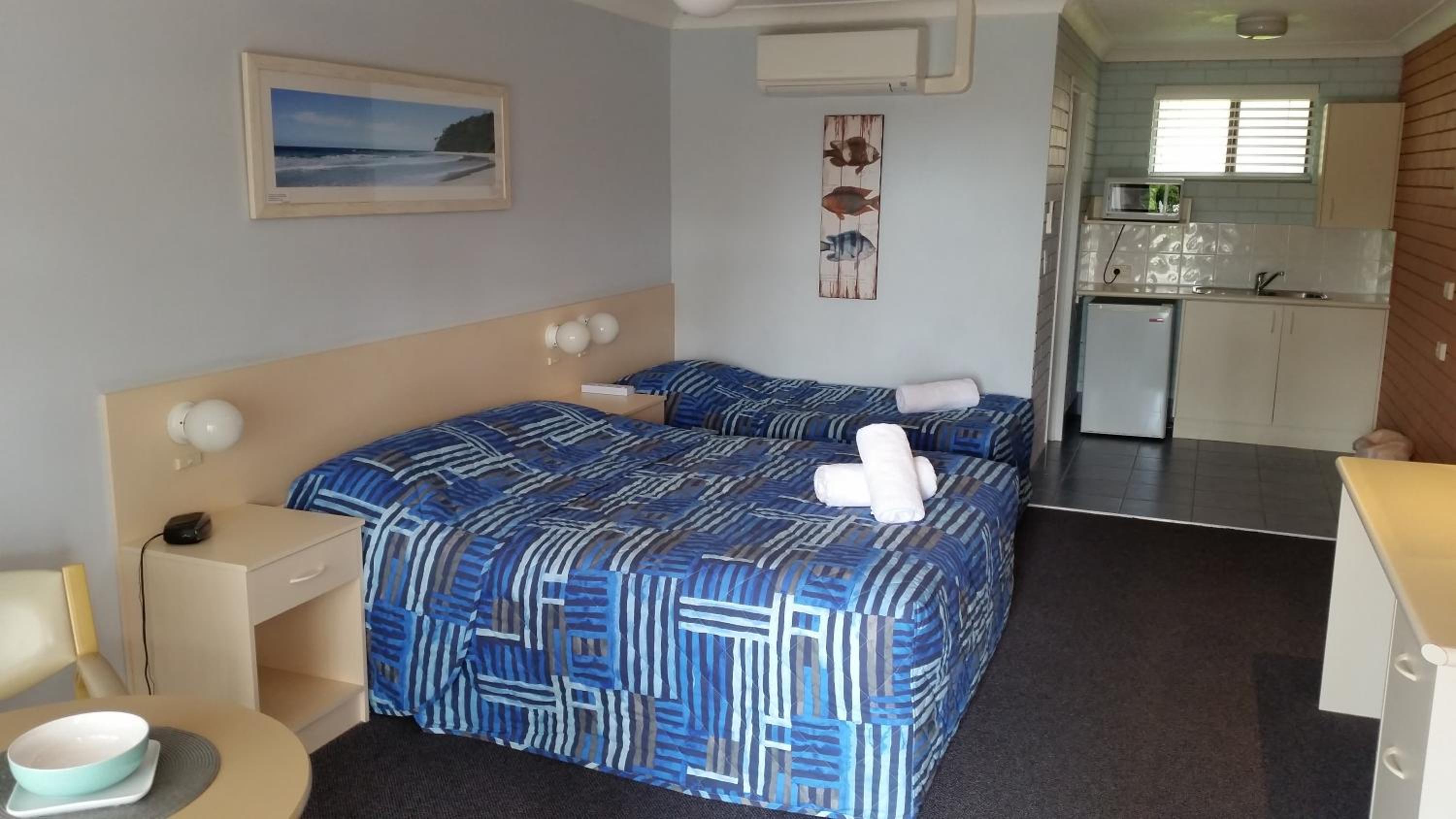 Dolphins Motel