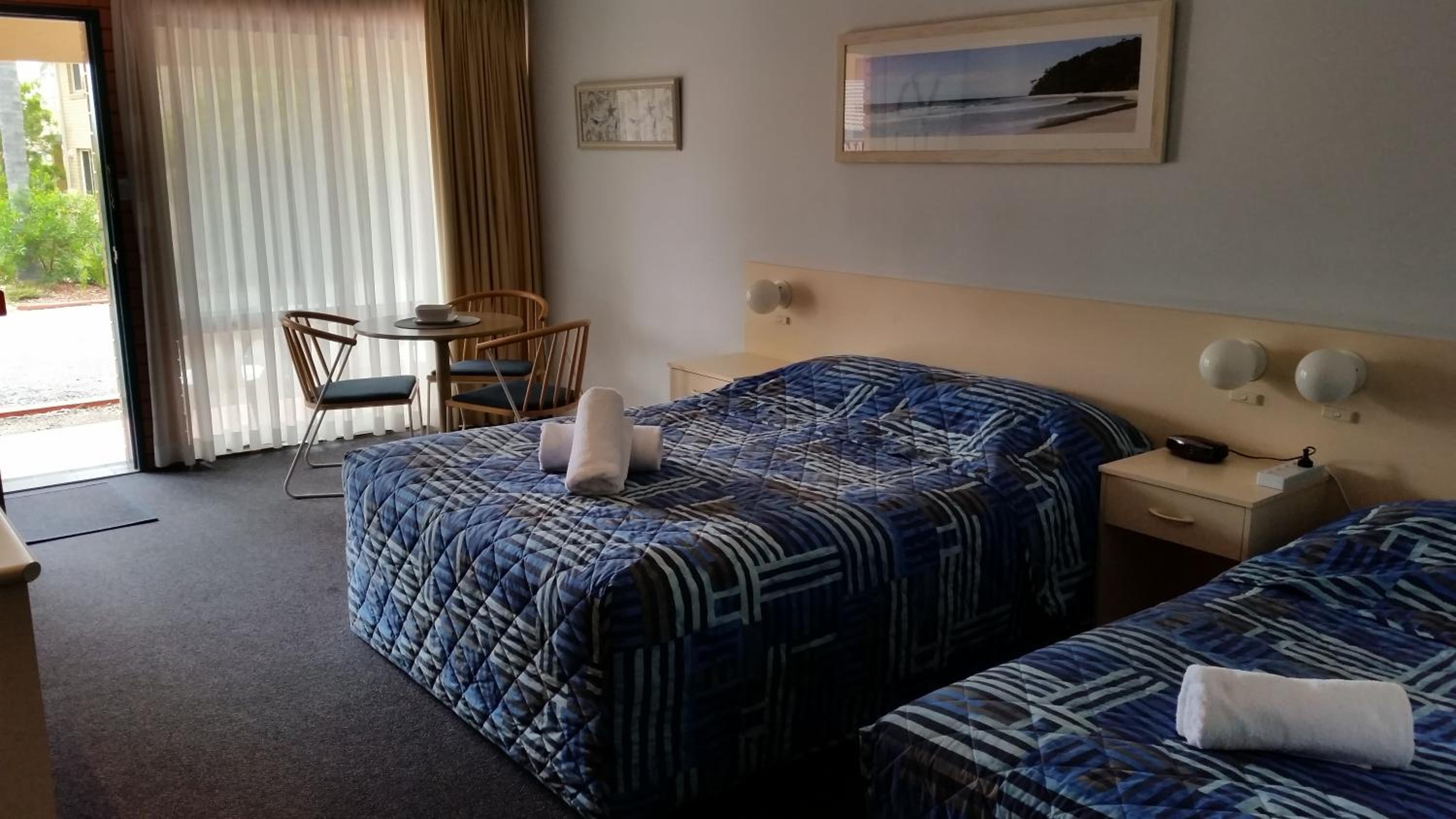 Dolphins Motel