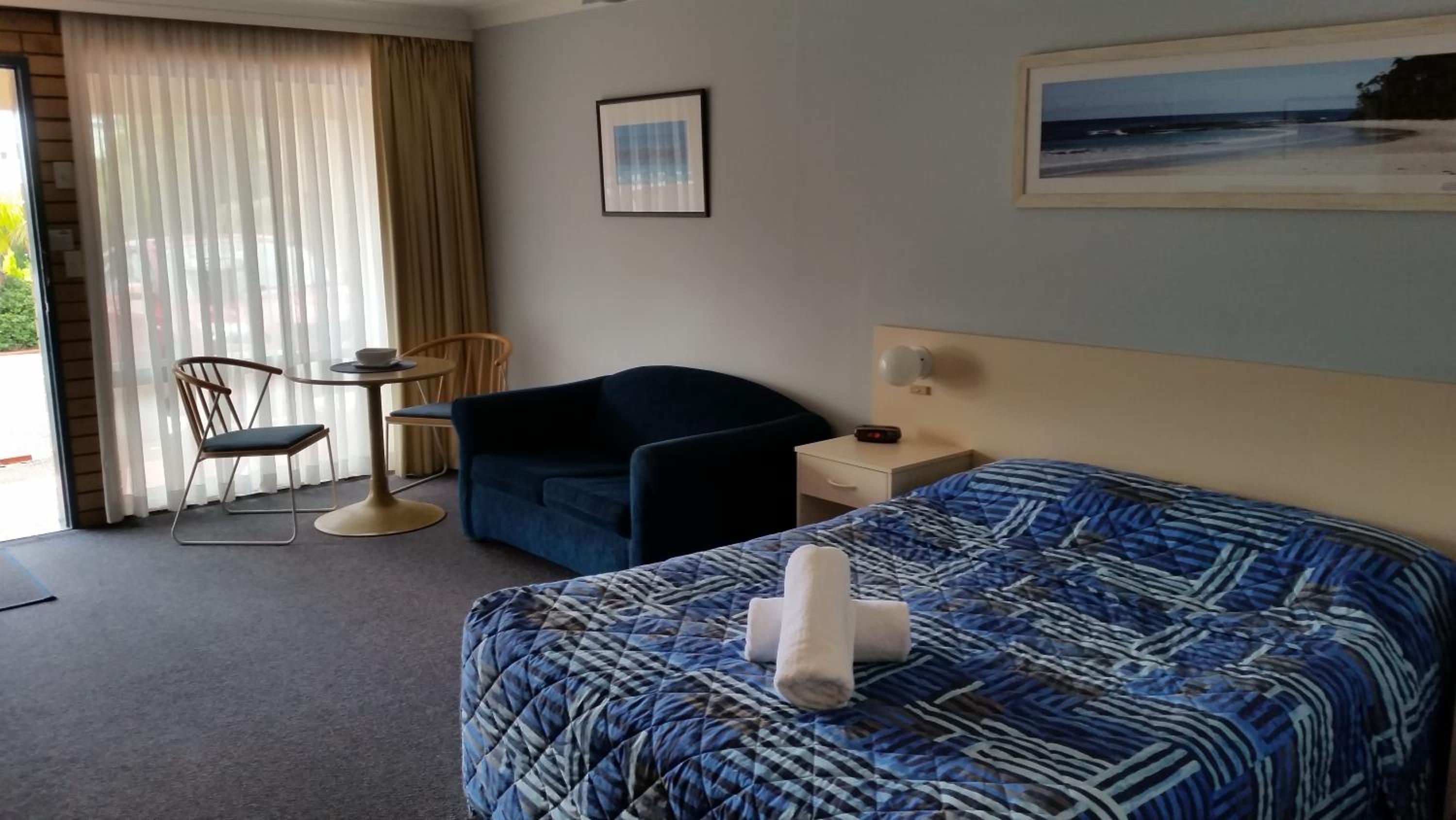Dolphins Motel