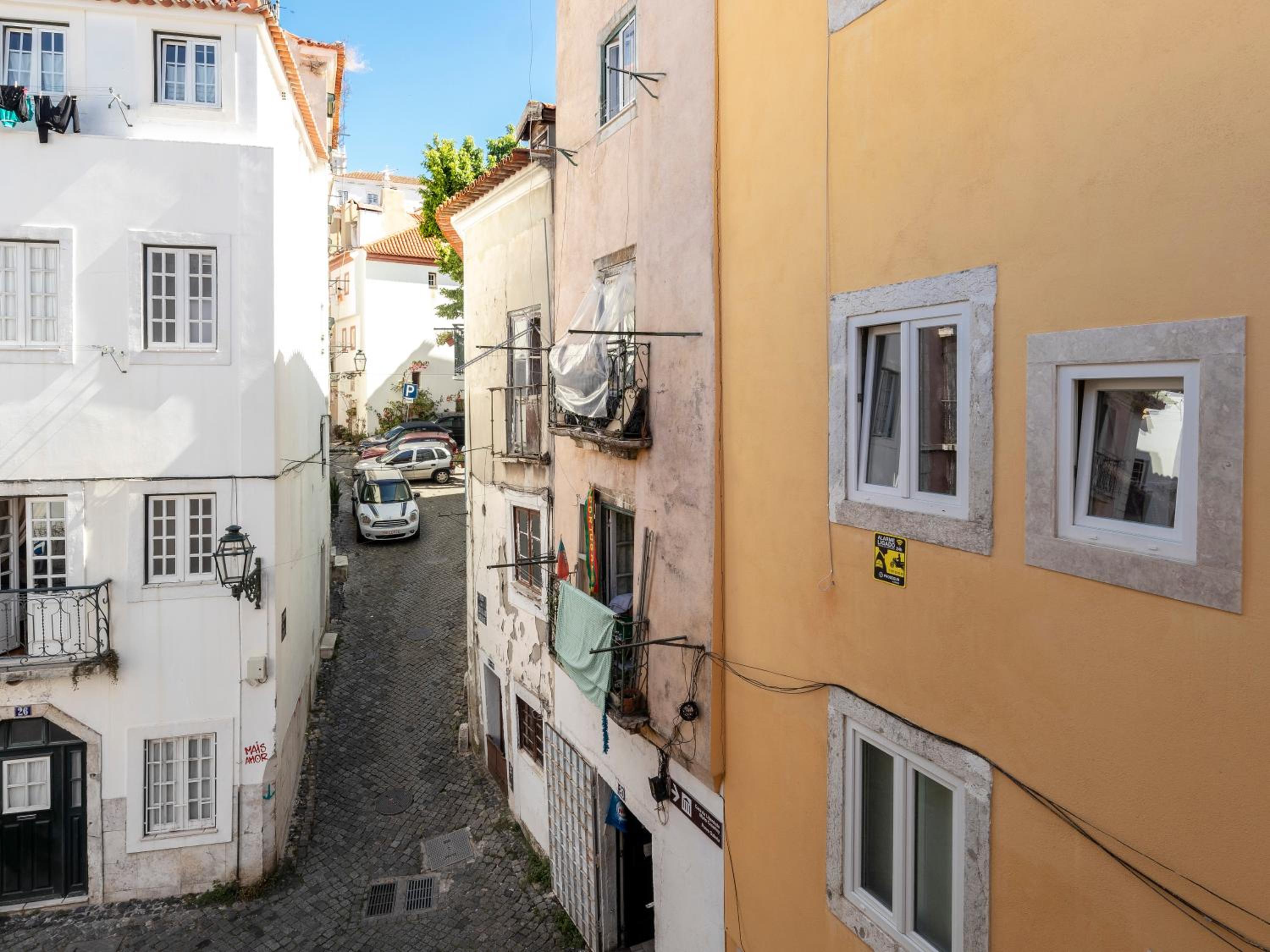 Lisbon Alfama Street View photo 4