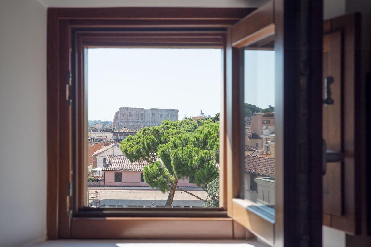 Colosseum Roomy Apartment photo 2
