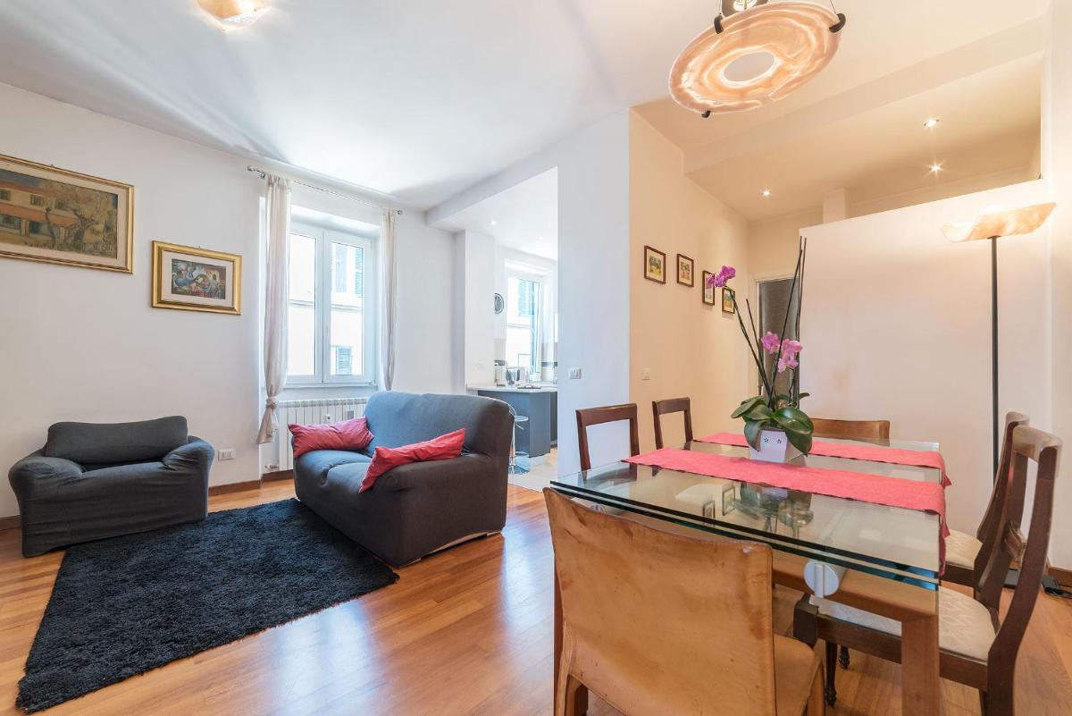 Colosseum Roomy Apartment photo 3