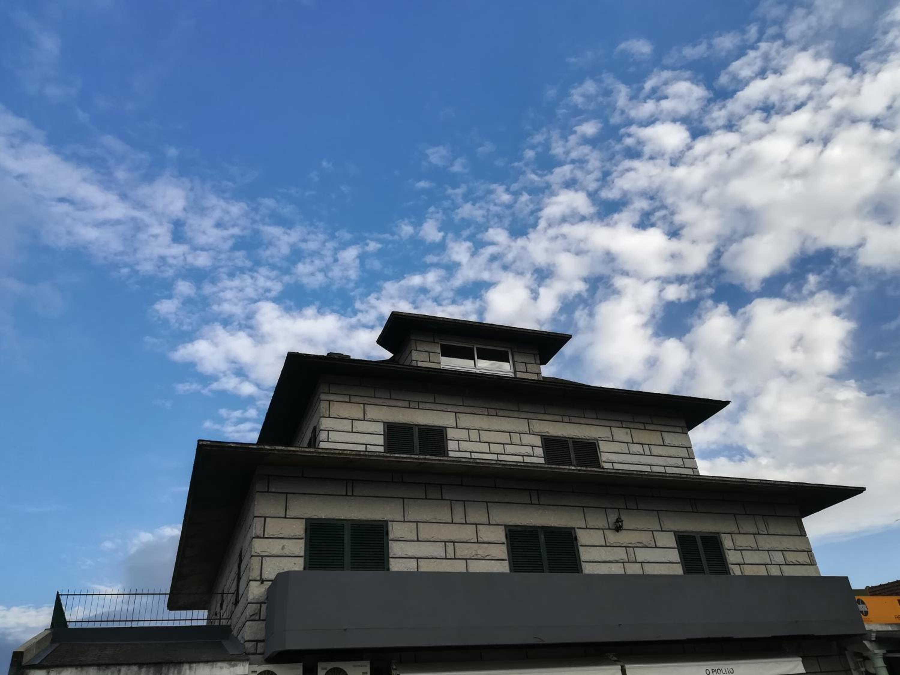 Hotel Alojamento De Santa Maria (near Siza Vieiras Church)