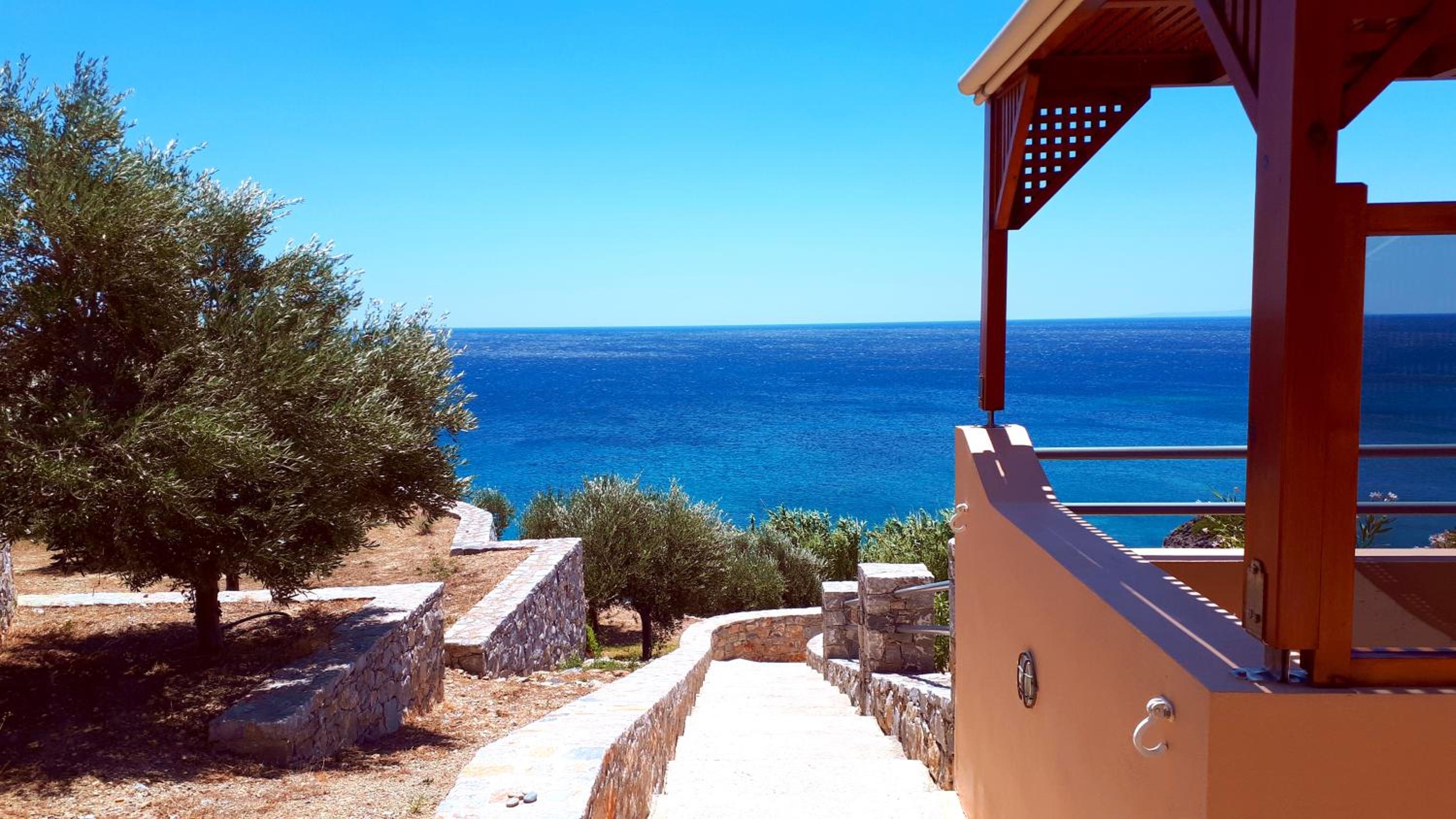 Creta Spirit view 2