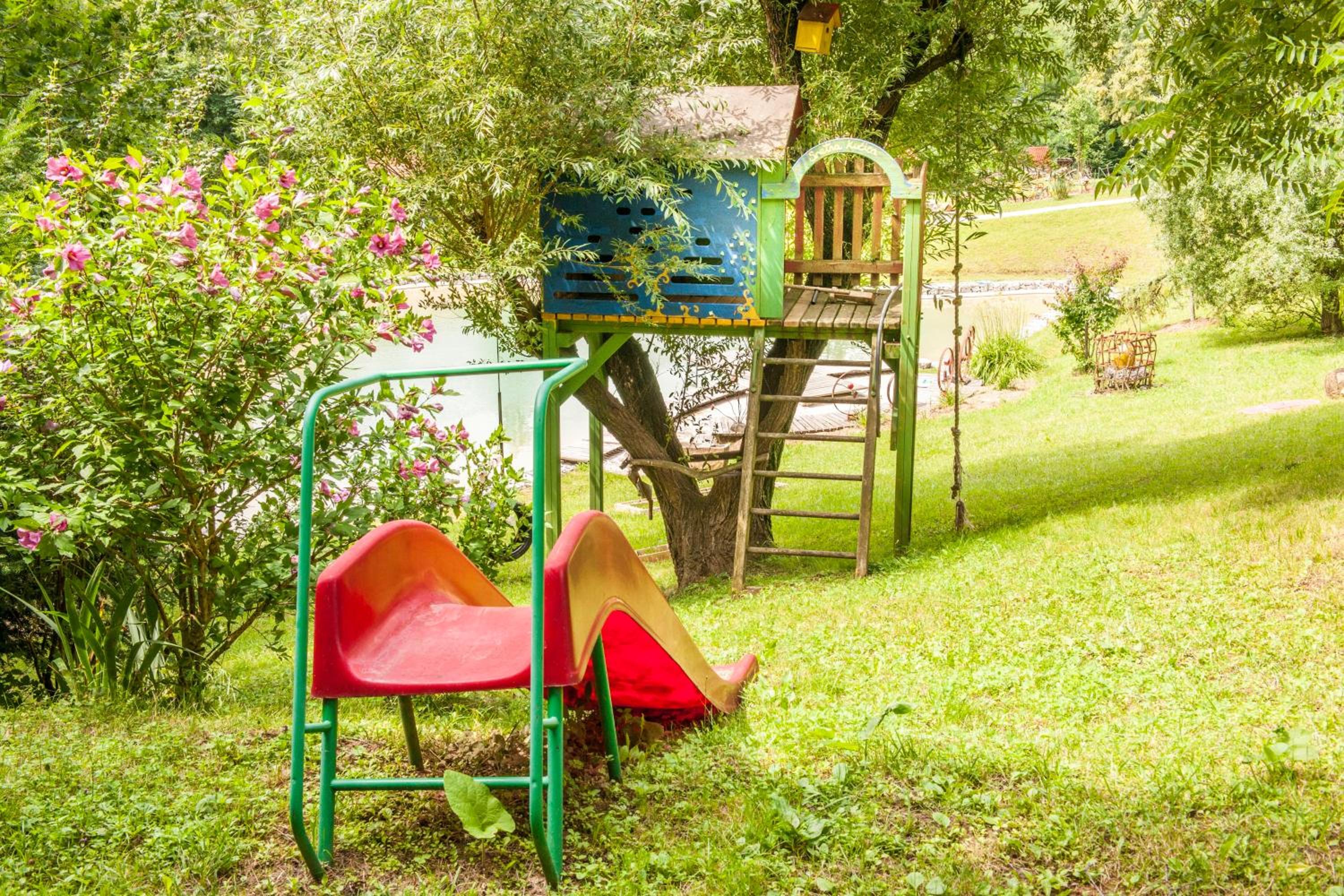 Country house with a pool in Medvednica Nature Park