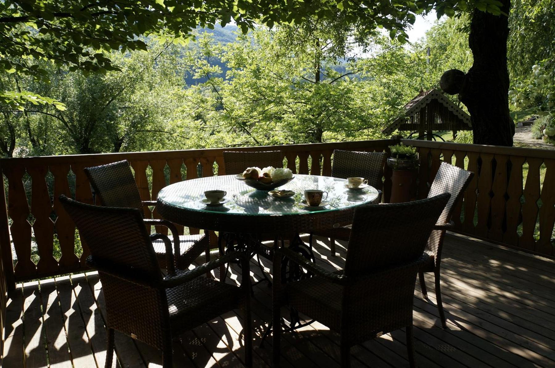 Country house with a pool in Medvednica Nature Park