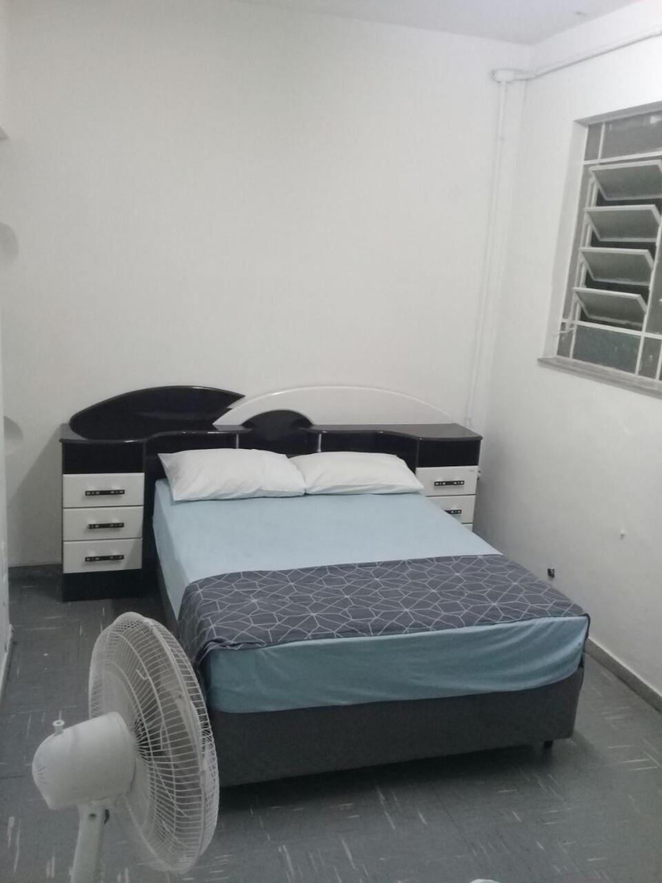 Wally's House Hostel
