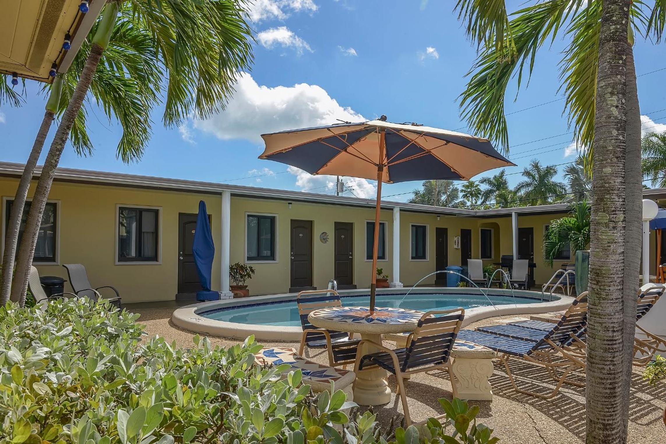 Hotel Shell Motel Hollywood - Image 1