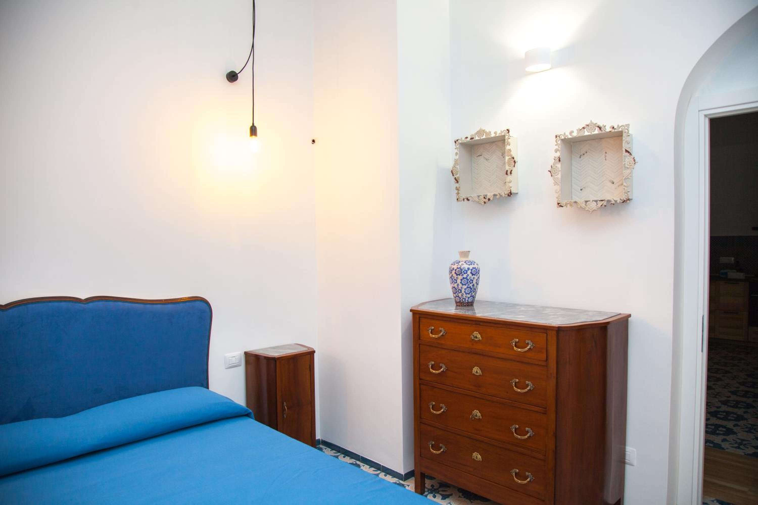 Storie di Mare en Polignano a Mare — hotel room