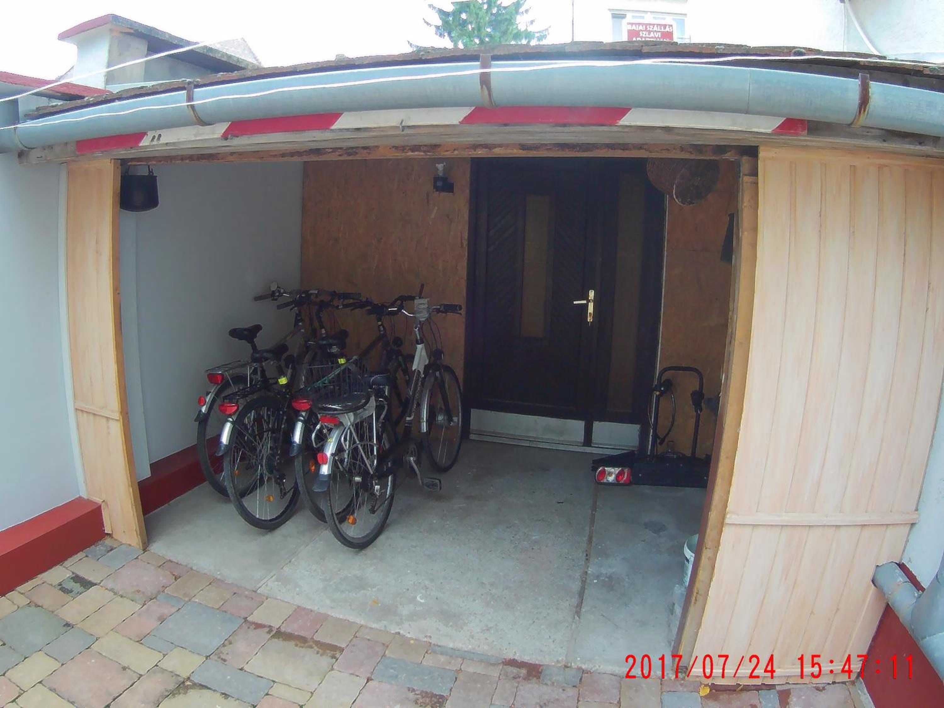 Szlavi Apartman view 3