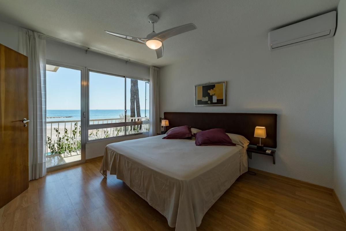 Villa Seaside view 3