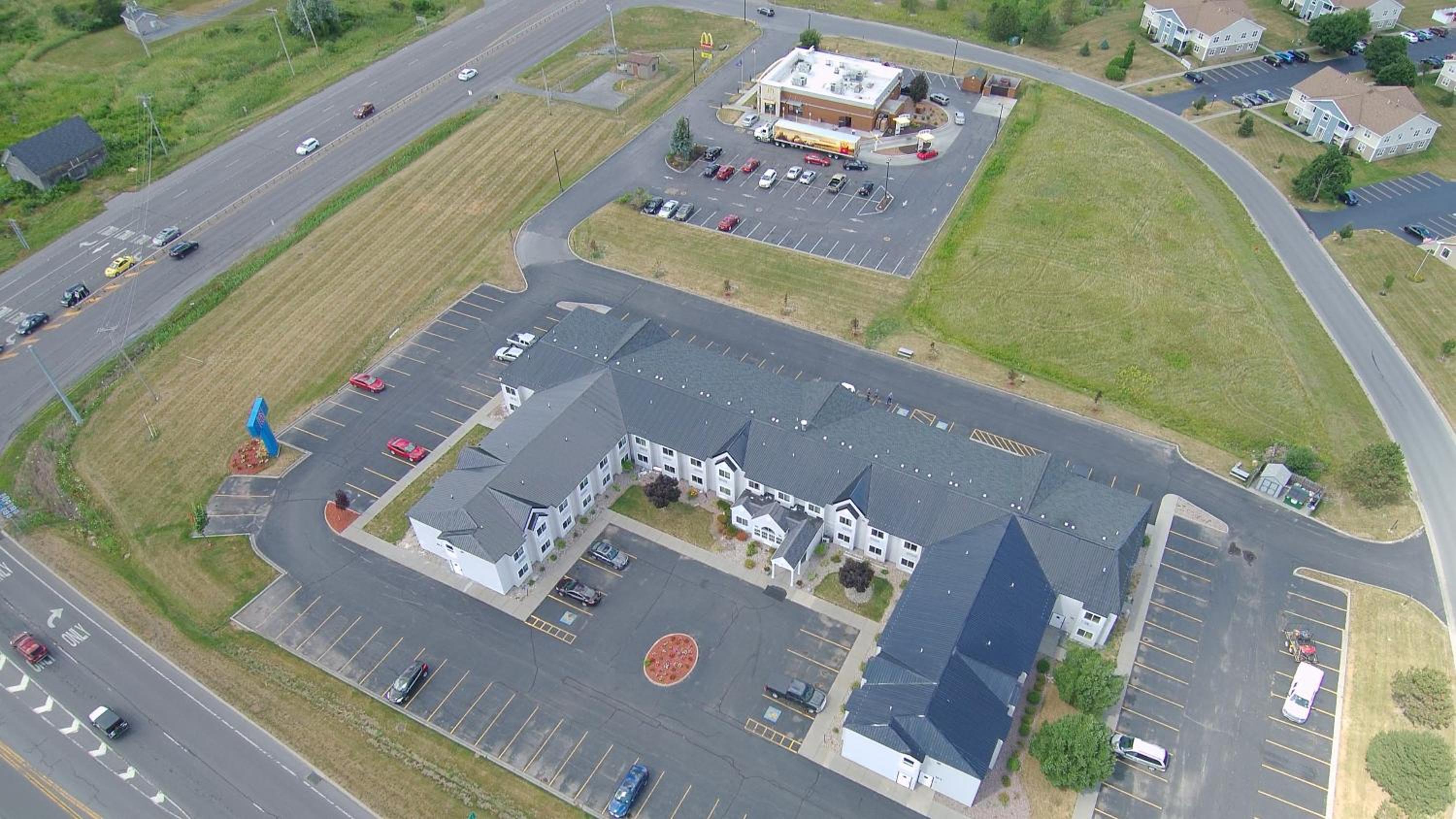Watertown Vacations - Quality Inn  Suites Watertown Fort Drum - Property Image 3