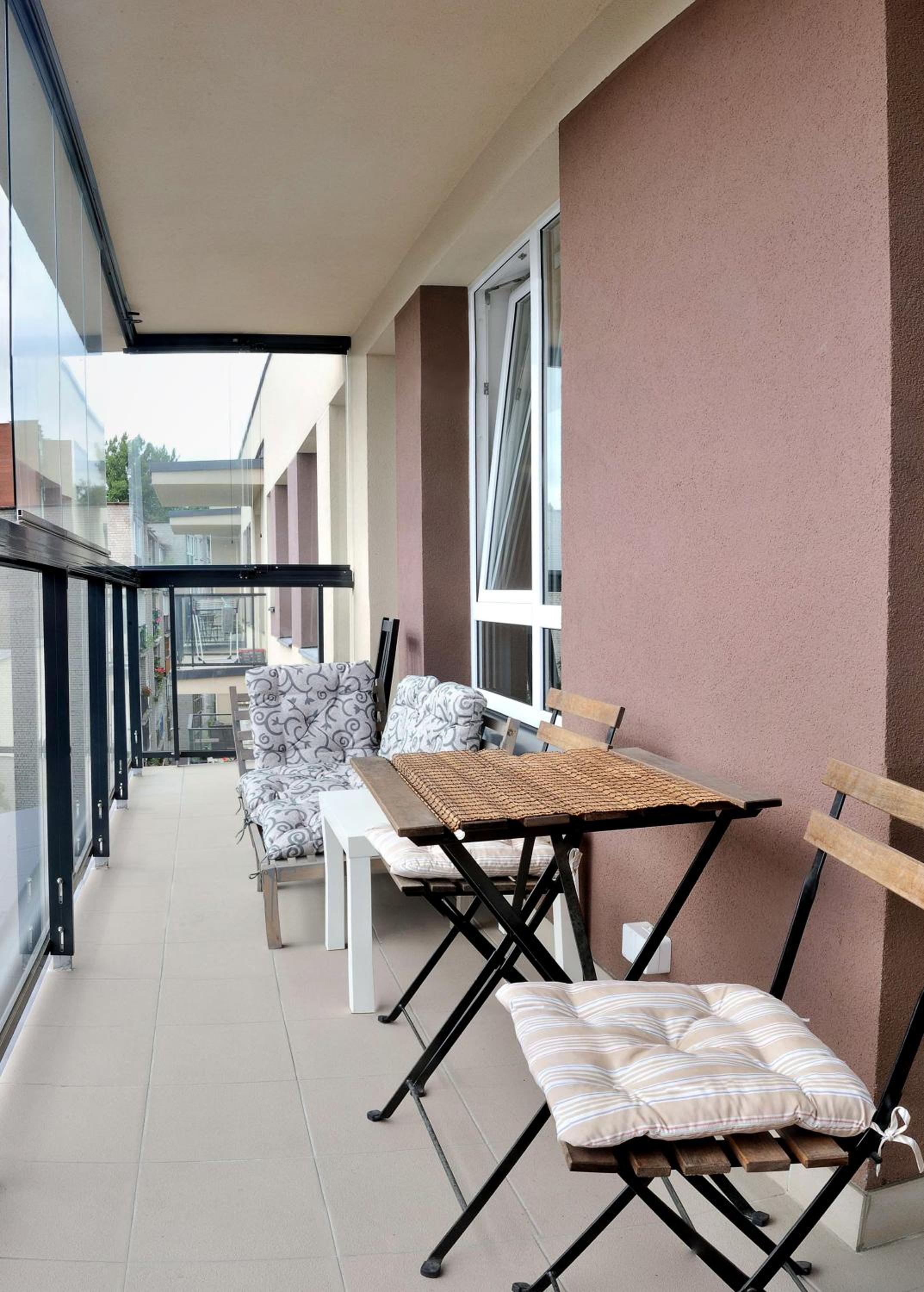 Dzuku apartment 40 view 4