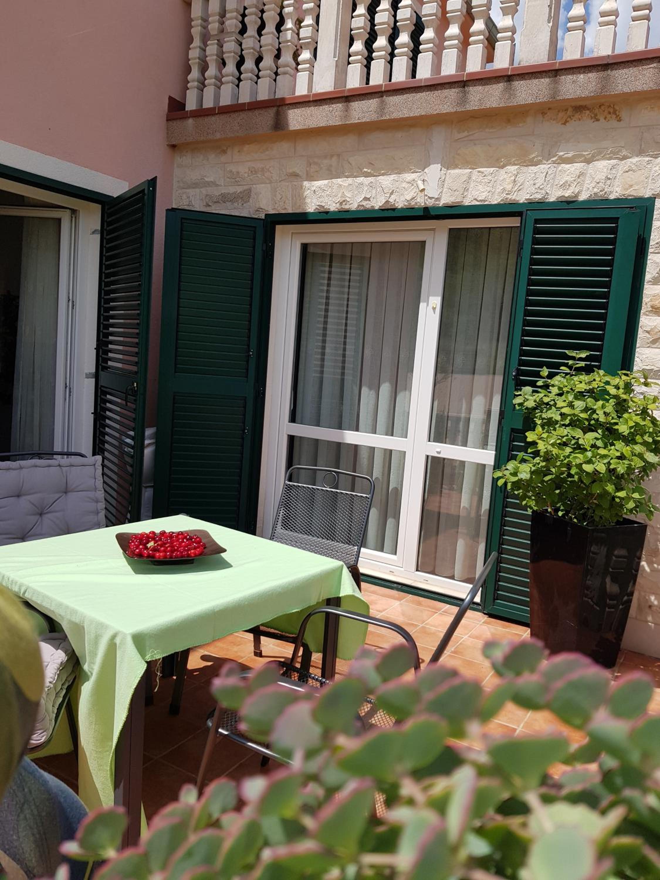 Rooms Leda view 3