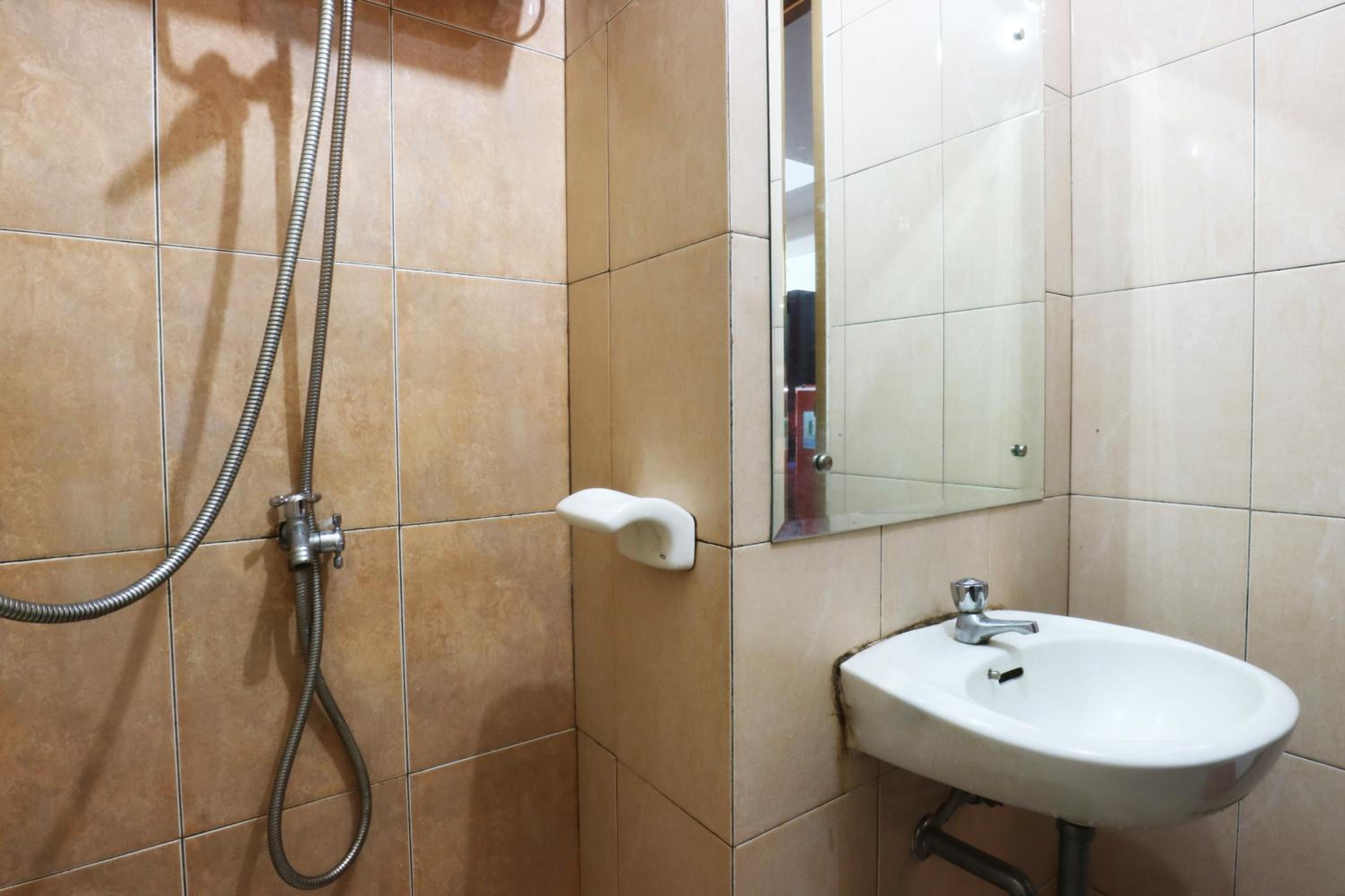 Dewi Depok Apartment Margonda Residence 2