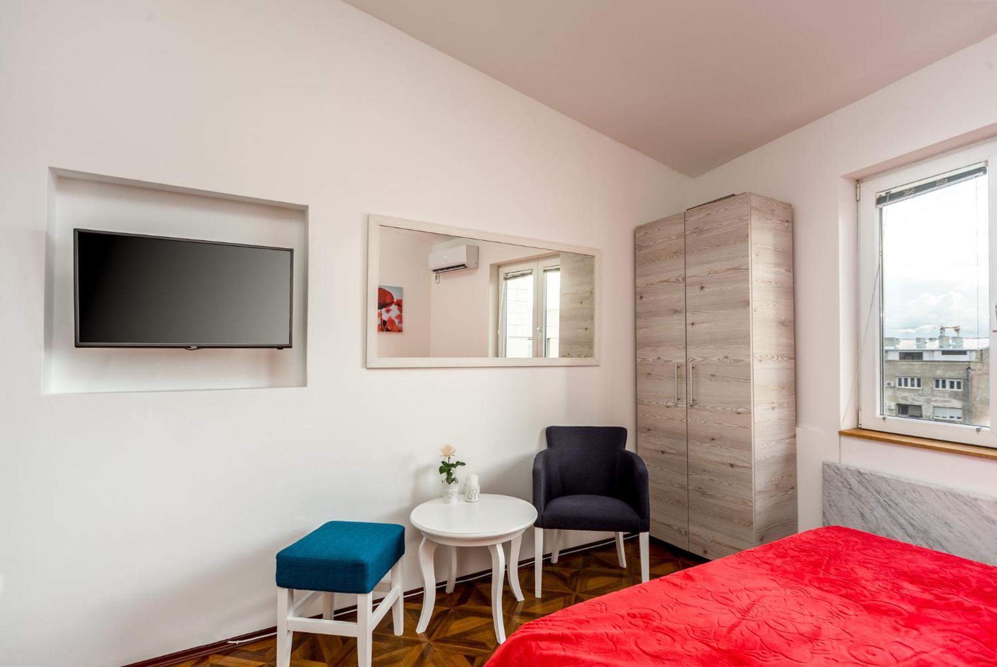 Lux Apartment in Downtown view 5