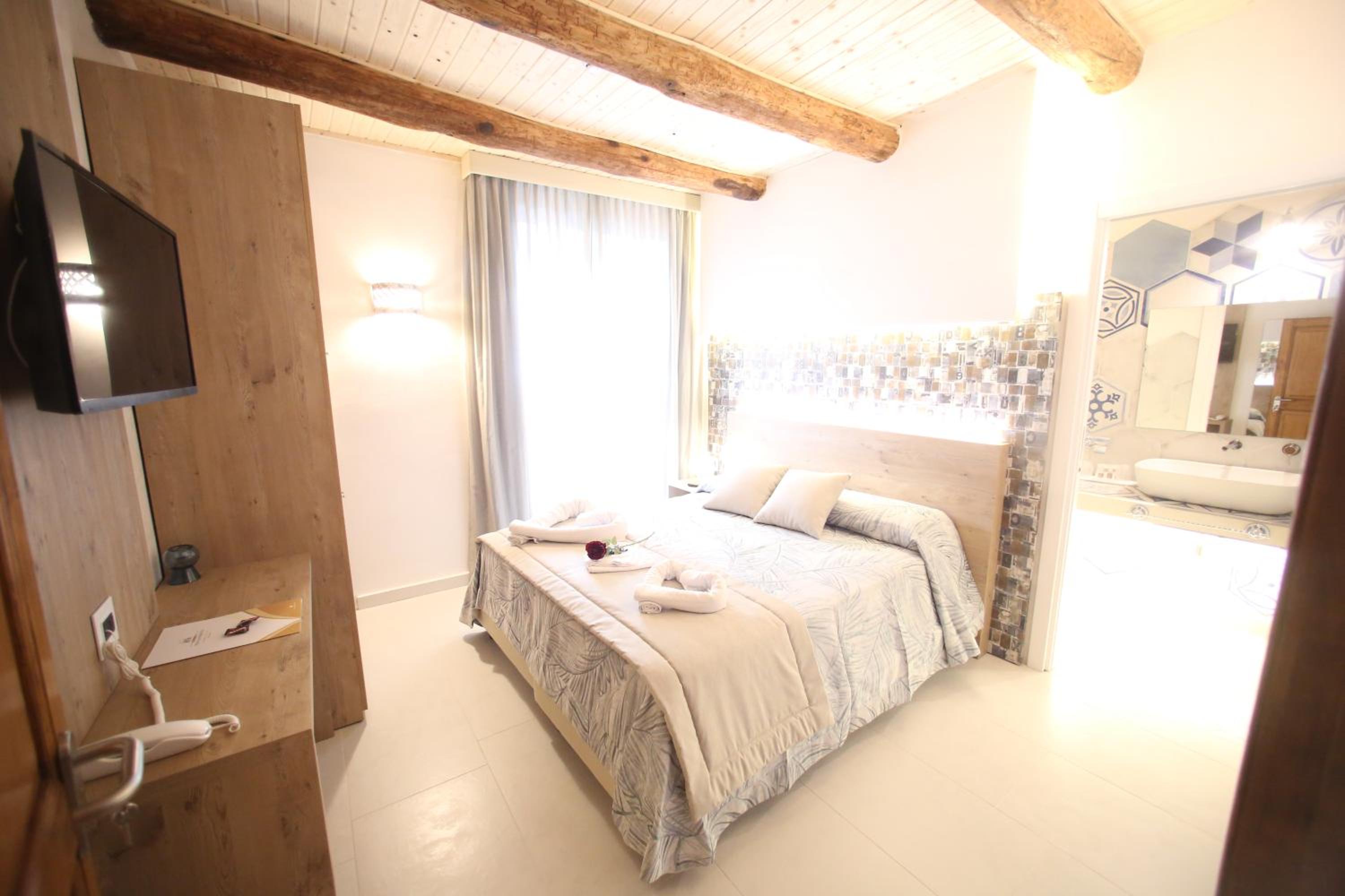 Relais Piazza Del Plebiscito B&B