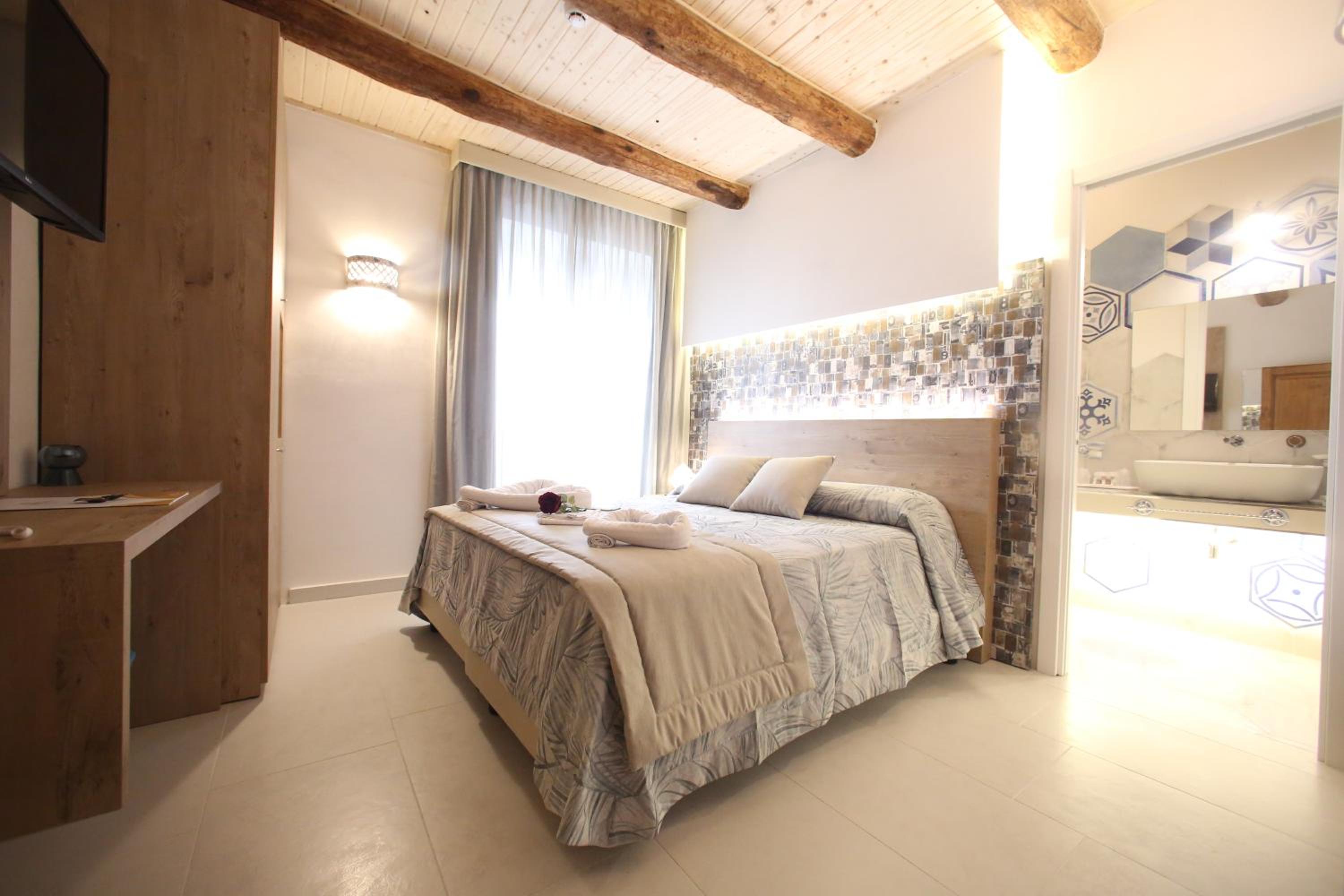 Relais Piazza Del Plebiscito B&B