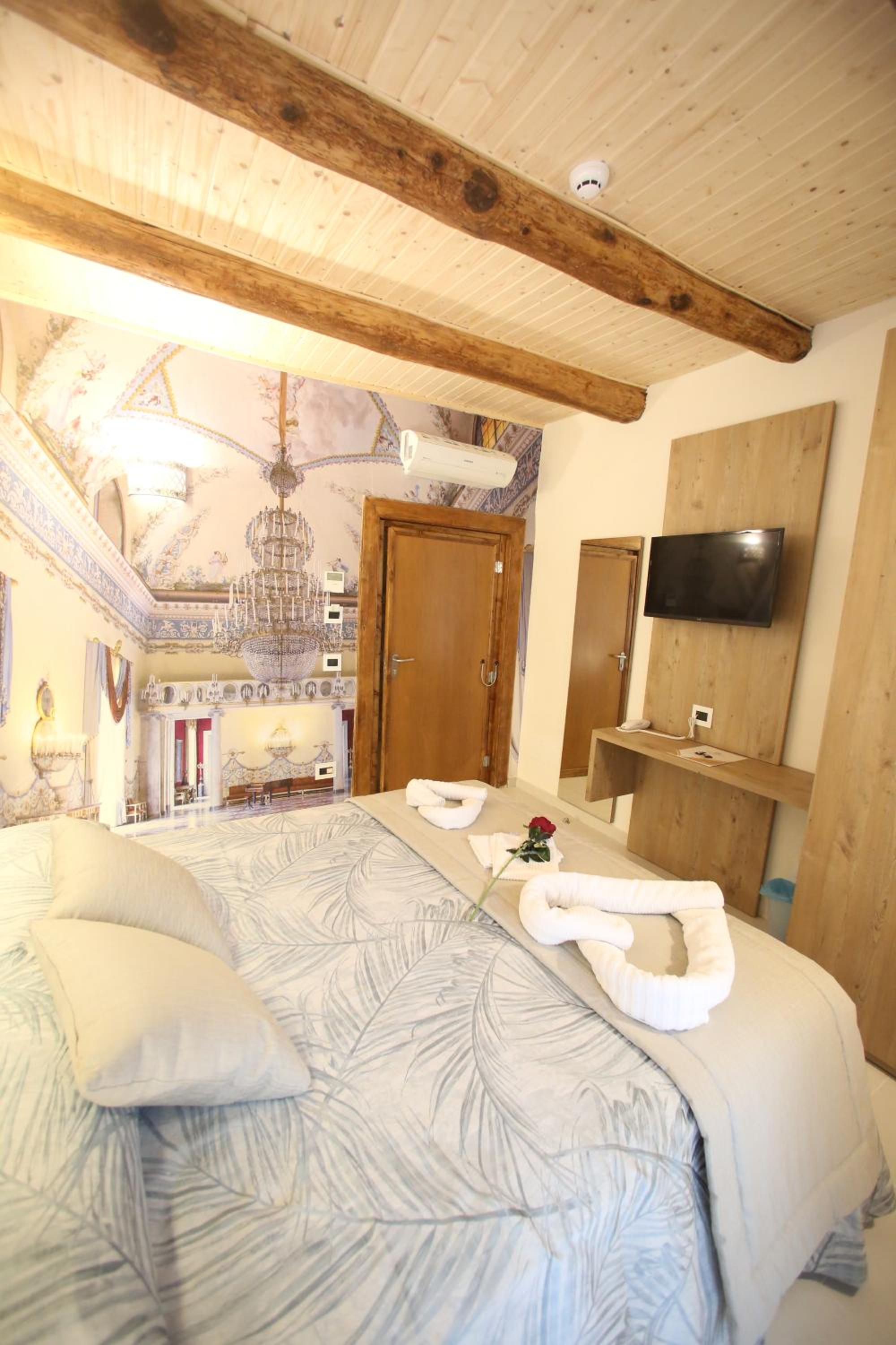Relais Piazza Del Plebiscito B&B