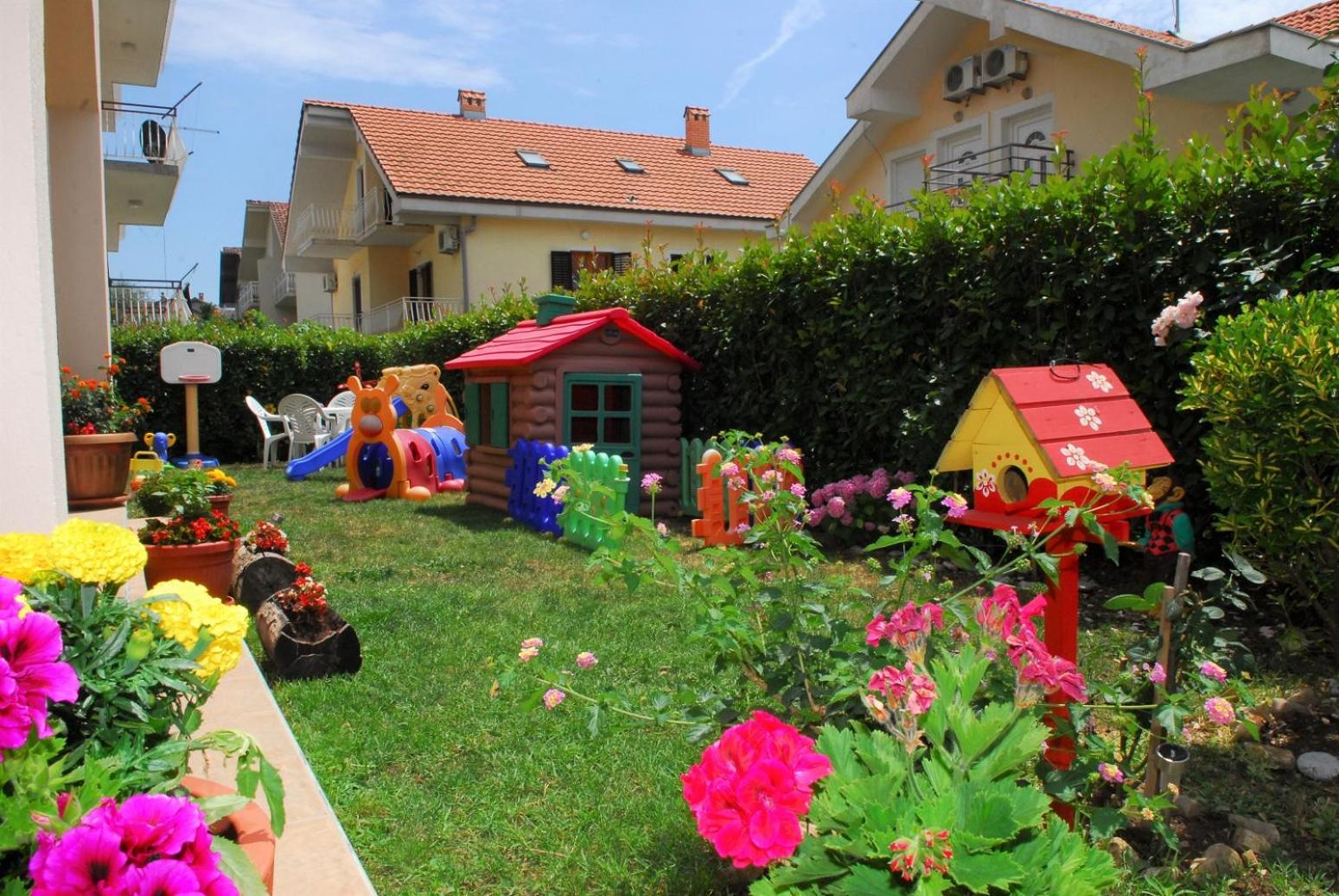Apartments Kosta