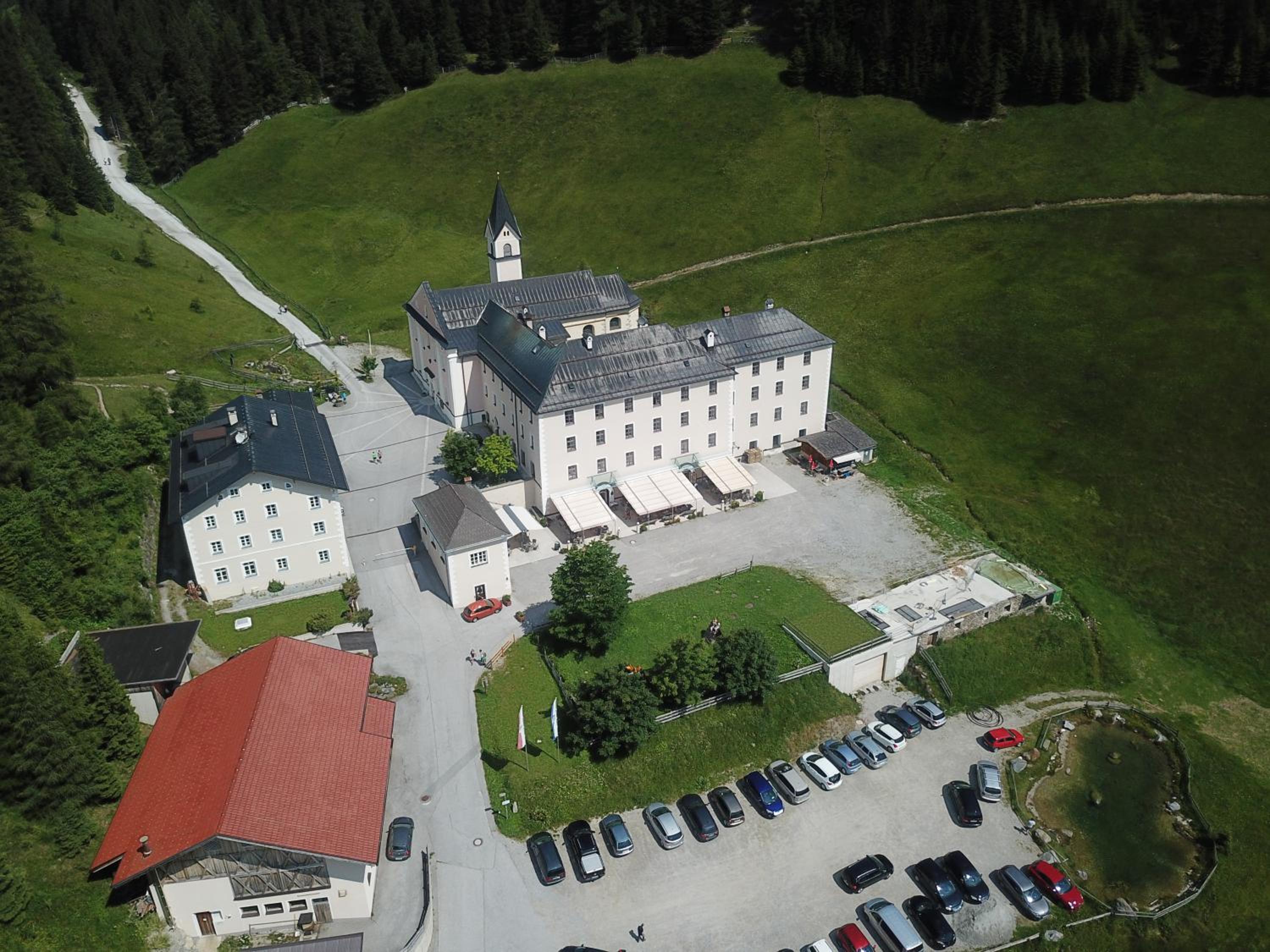 Waldrast Natur Resort