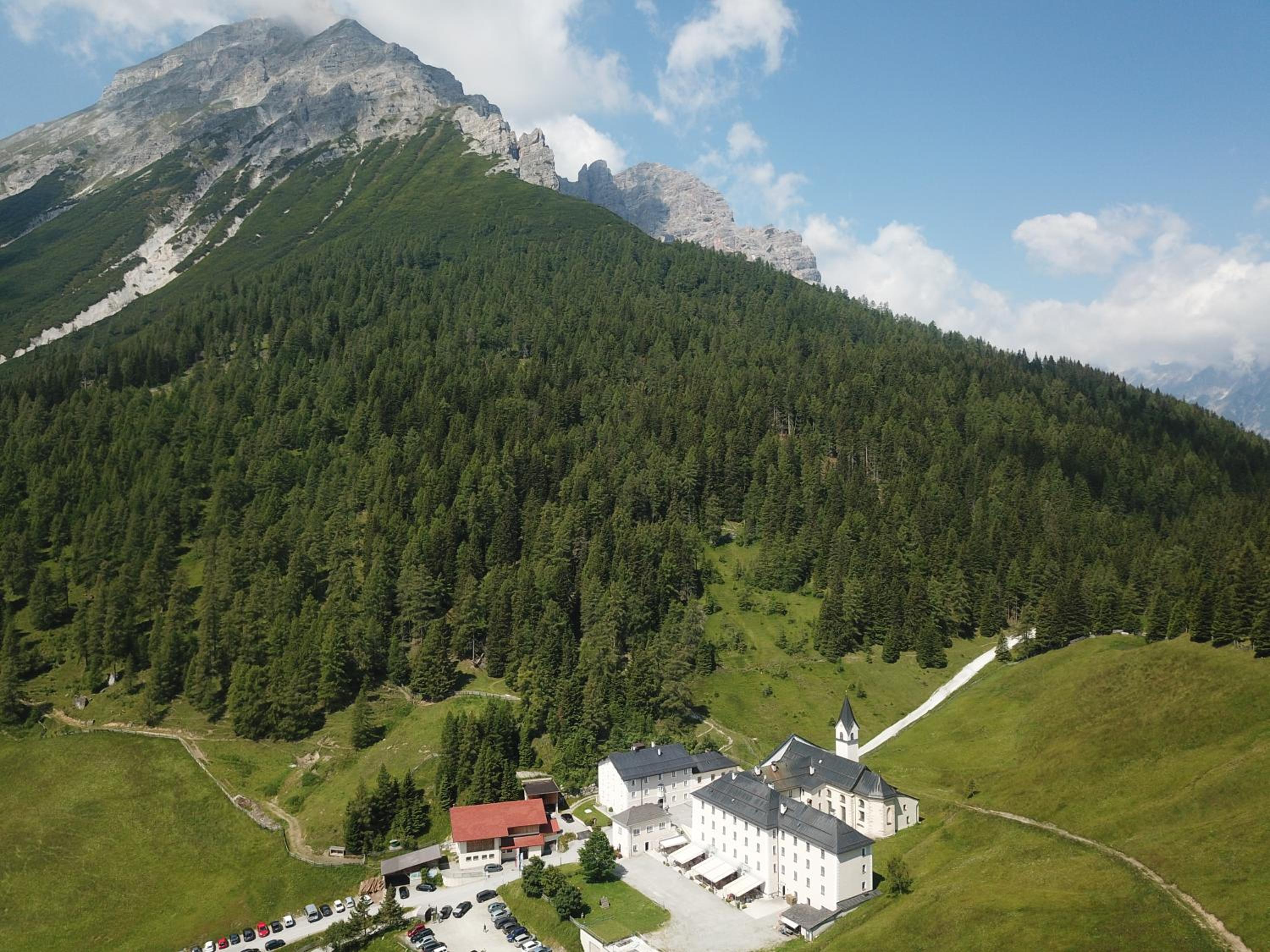 Waldrast Natur Resort