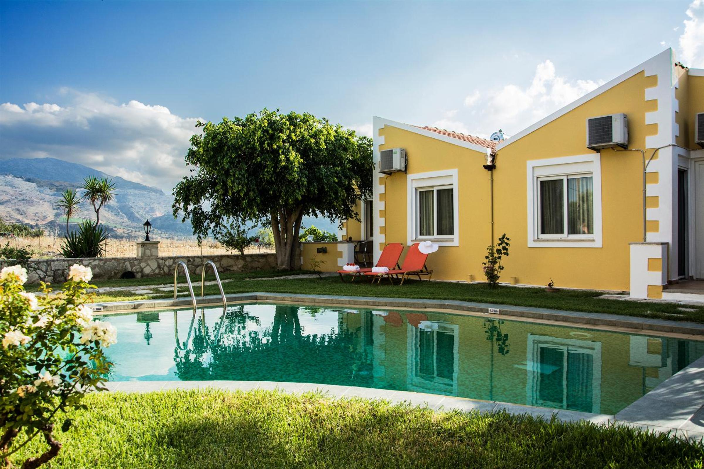 Plakalona Apartments view 3