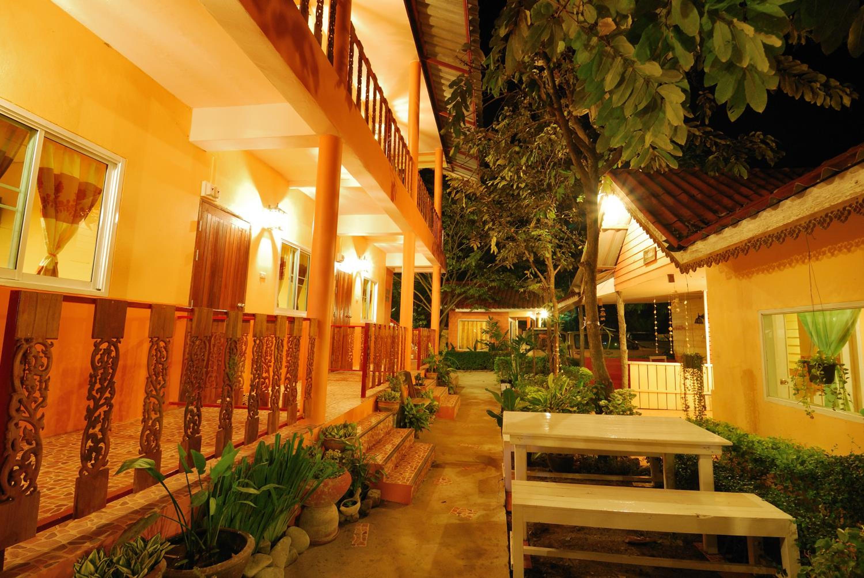 Ban Tonnam Resort