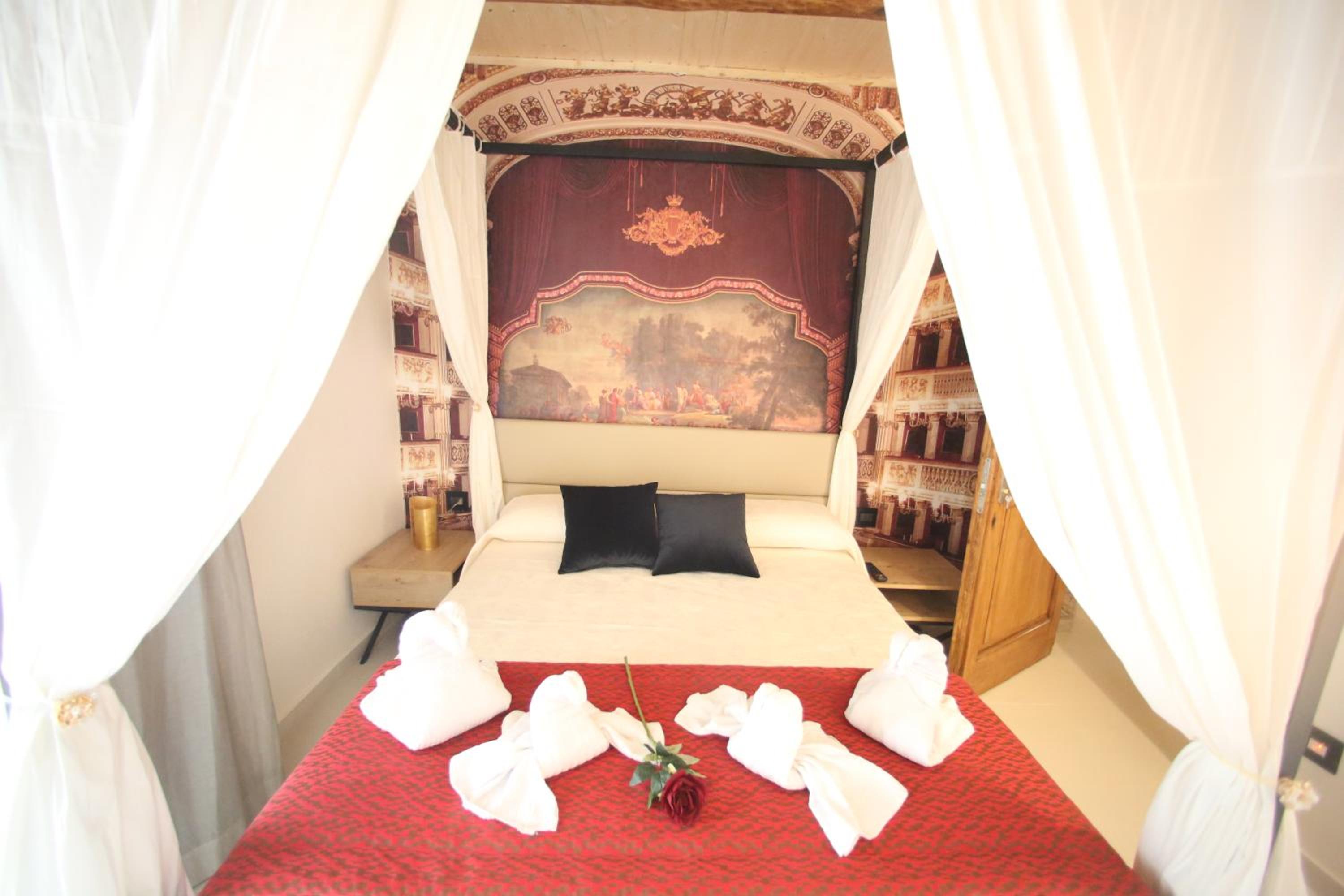 Relais Piazza Del Plebiscito B&B