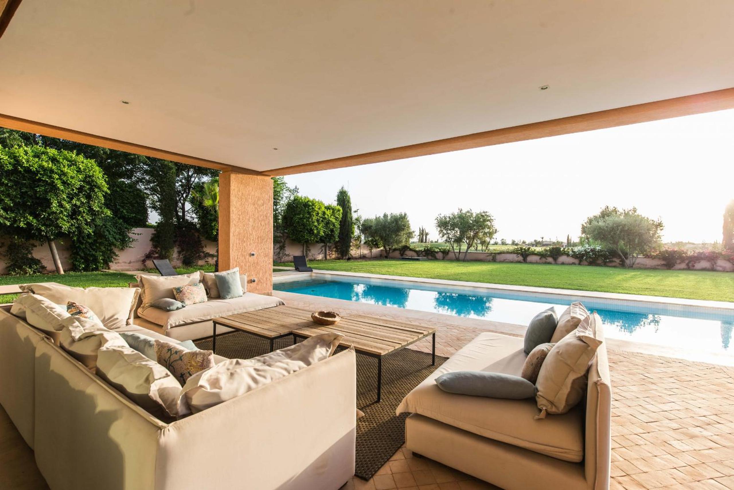 Al Maaden 132 - Luxury front line golf villa with heated pool view 4