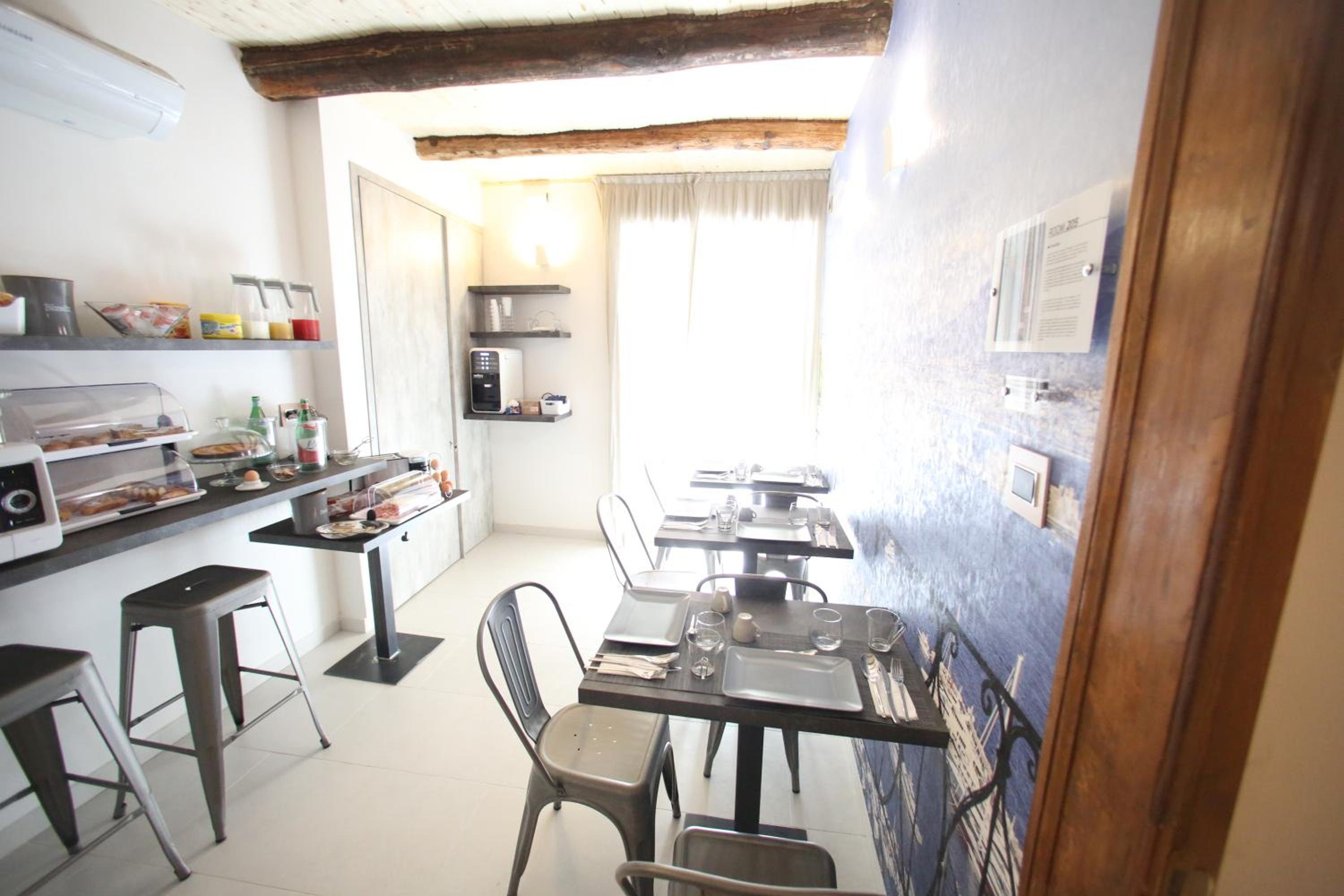 Relais Piazza Del Plebiscito B&B