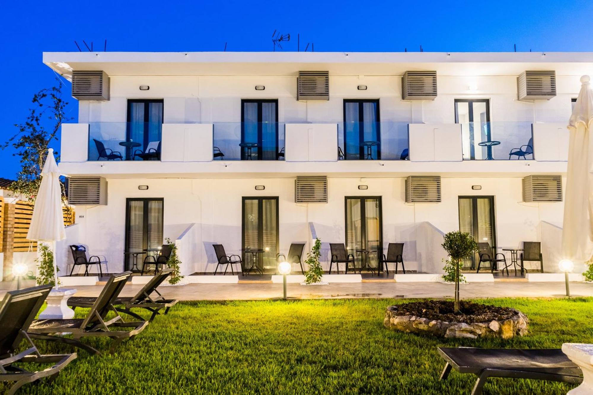 Rooms 48 by Zante Plaza