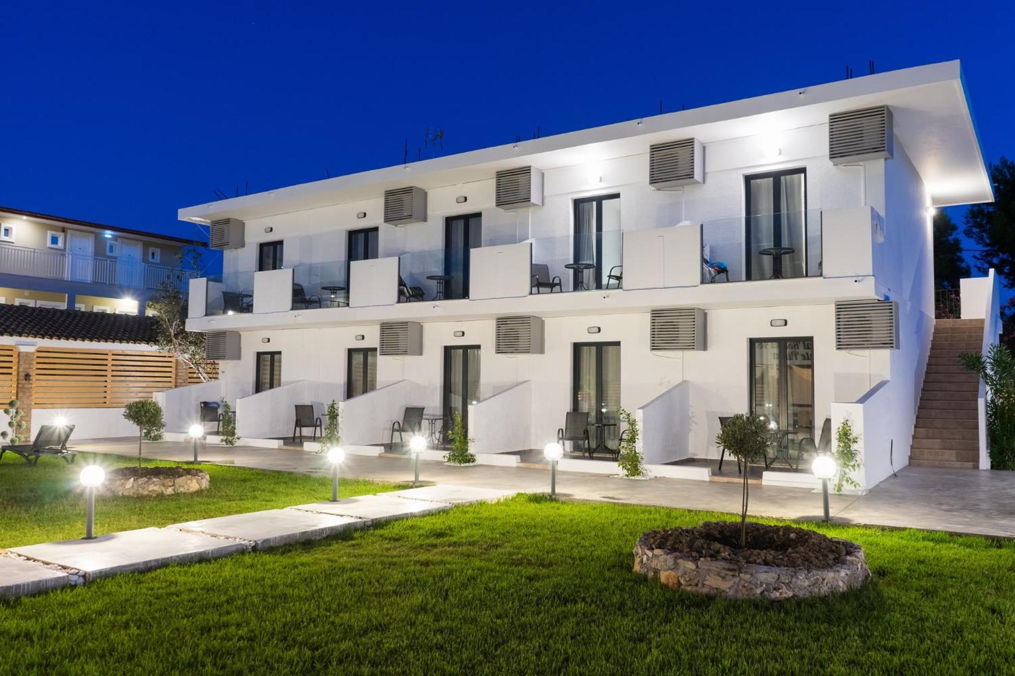 Rooms 48 by Zante Plaza