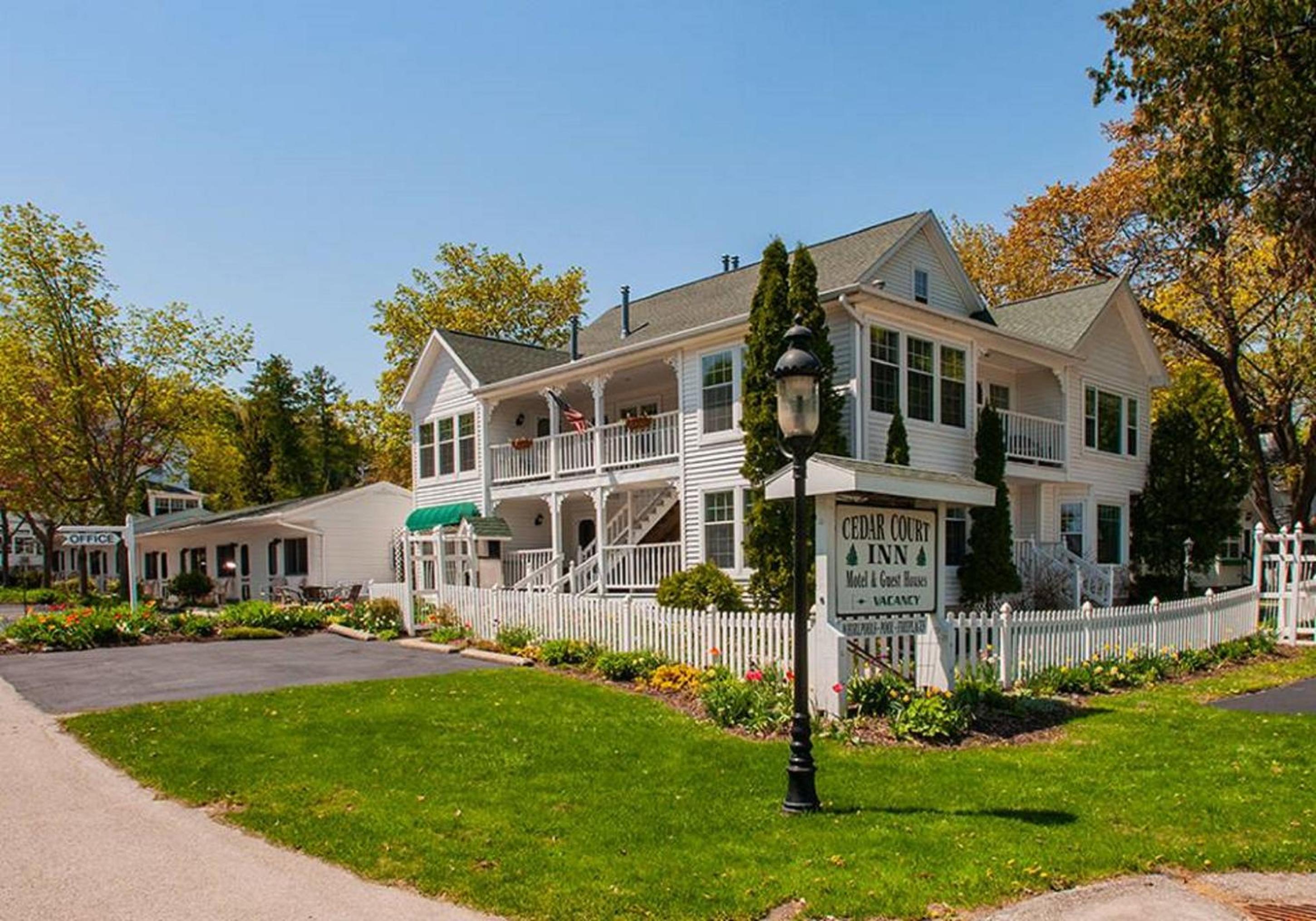 Cedar Court Inn