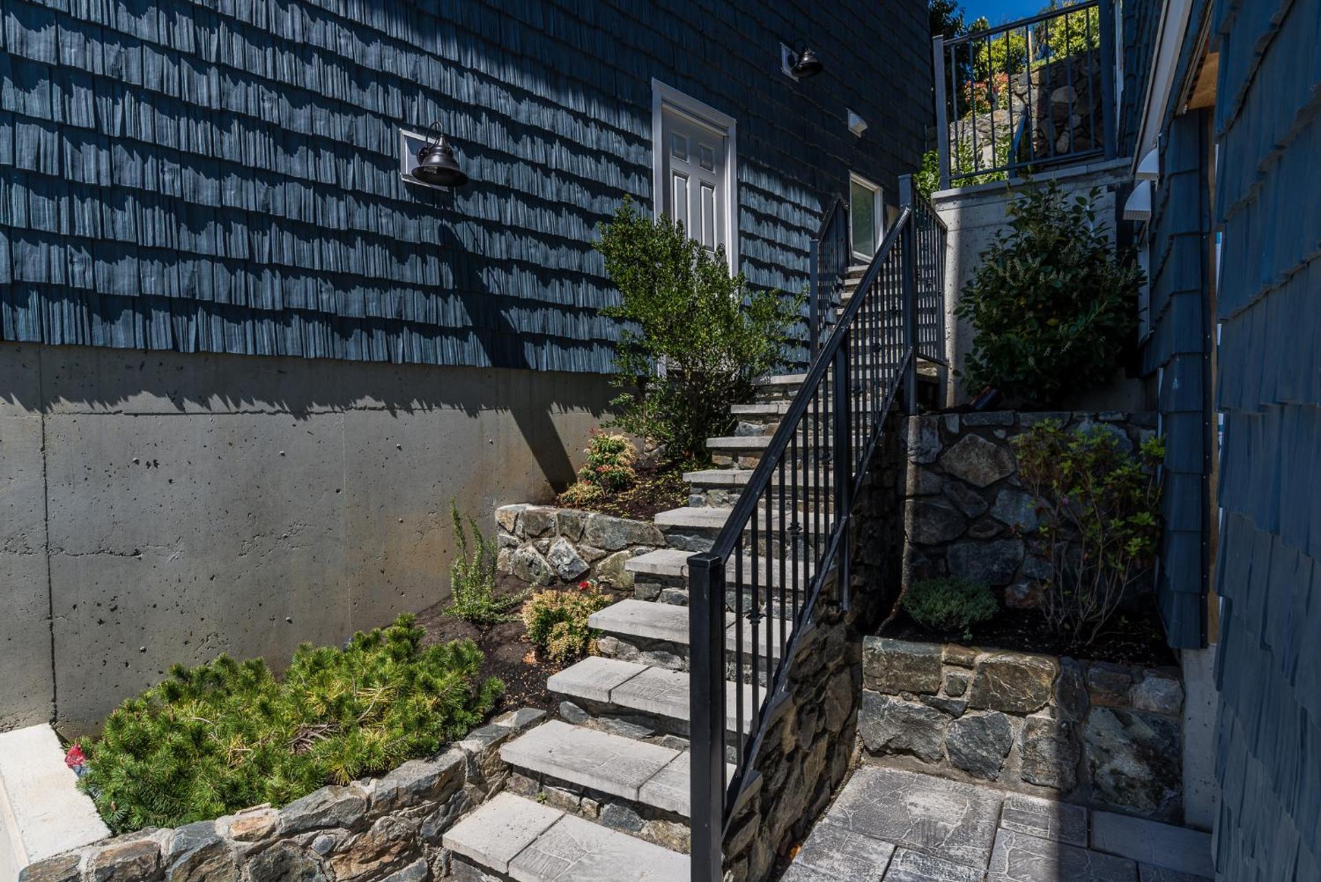SookePoint Ocean Cottage Resort