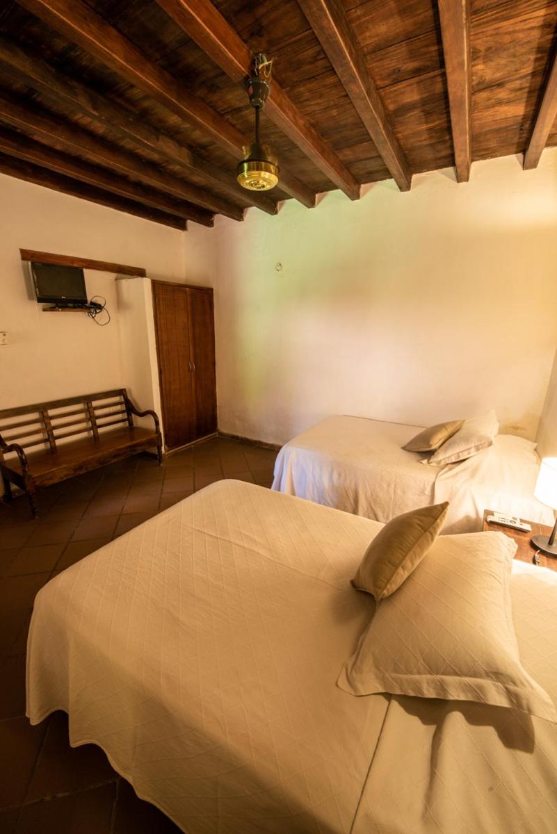 La Casa Amarilla