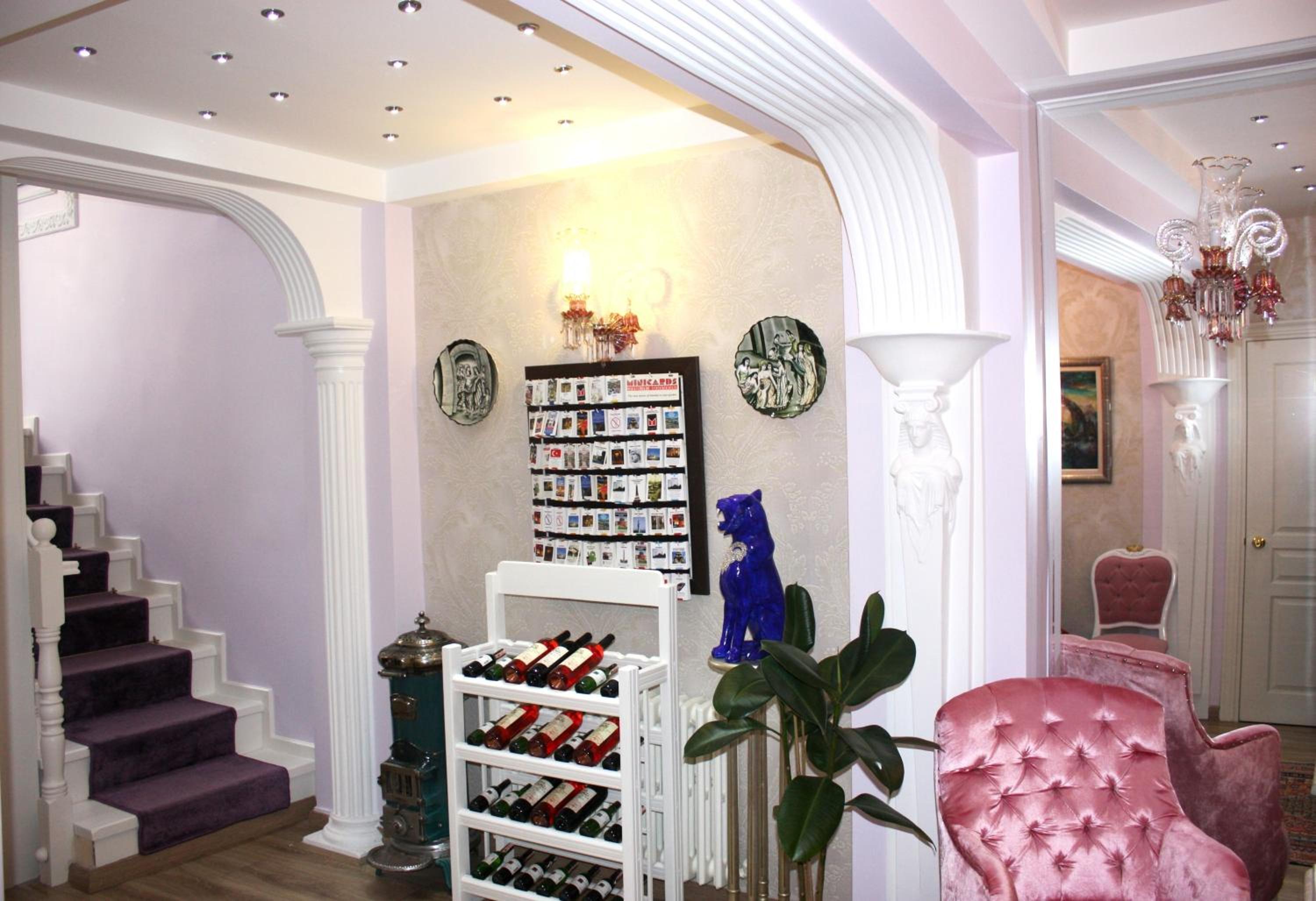 Romantic Hotel Istanbul - Image 24