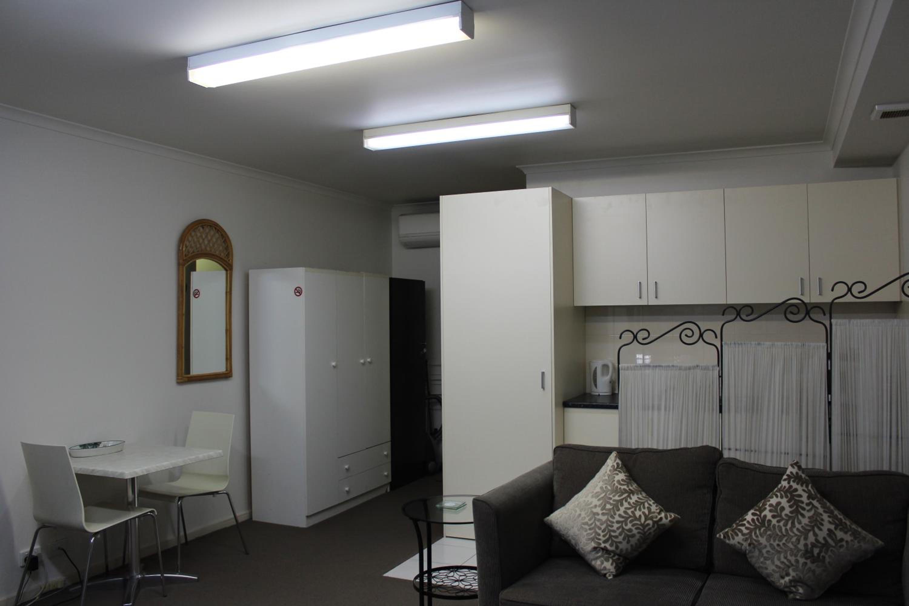 Photo 6