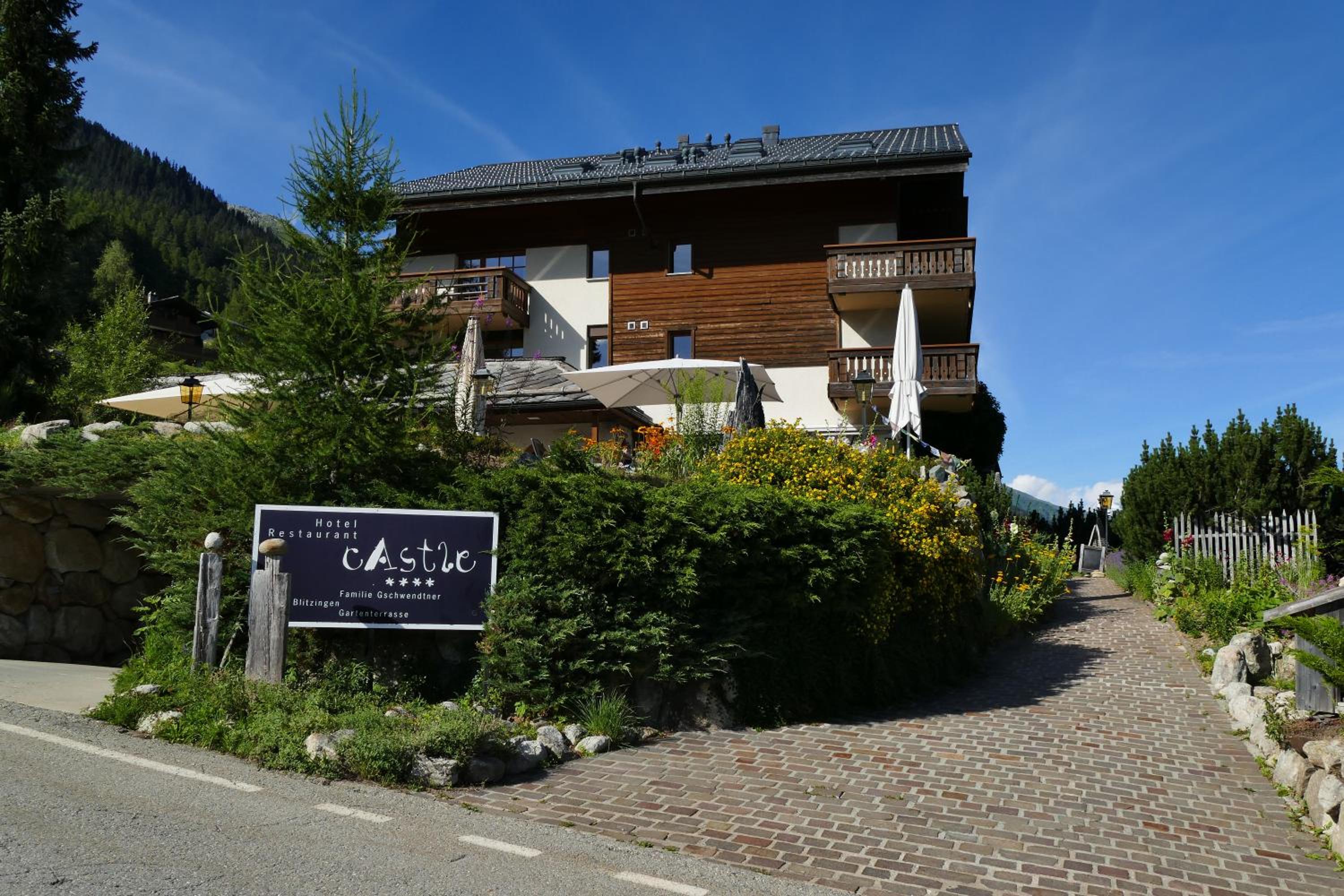 Apartments Castle