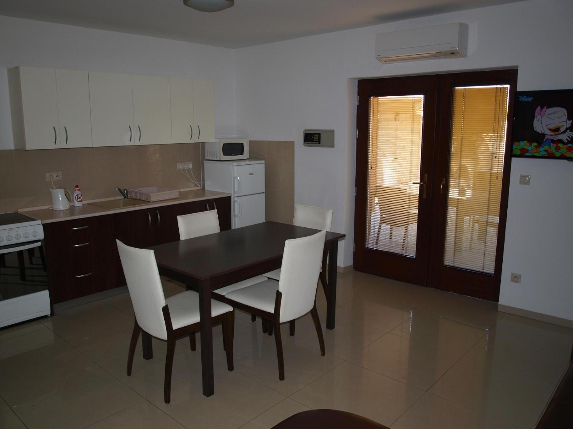 Vila Lexus