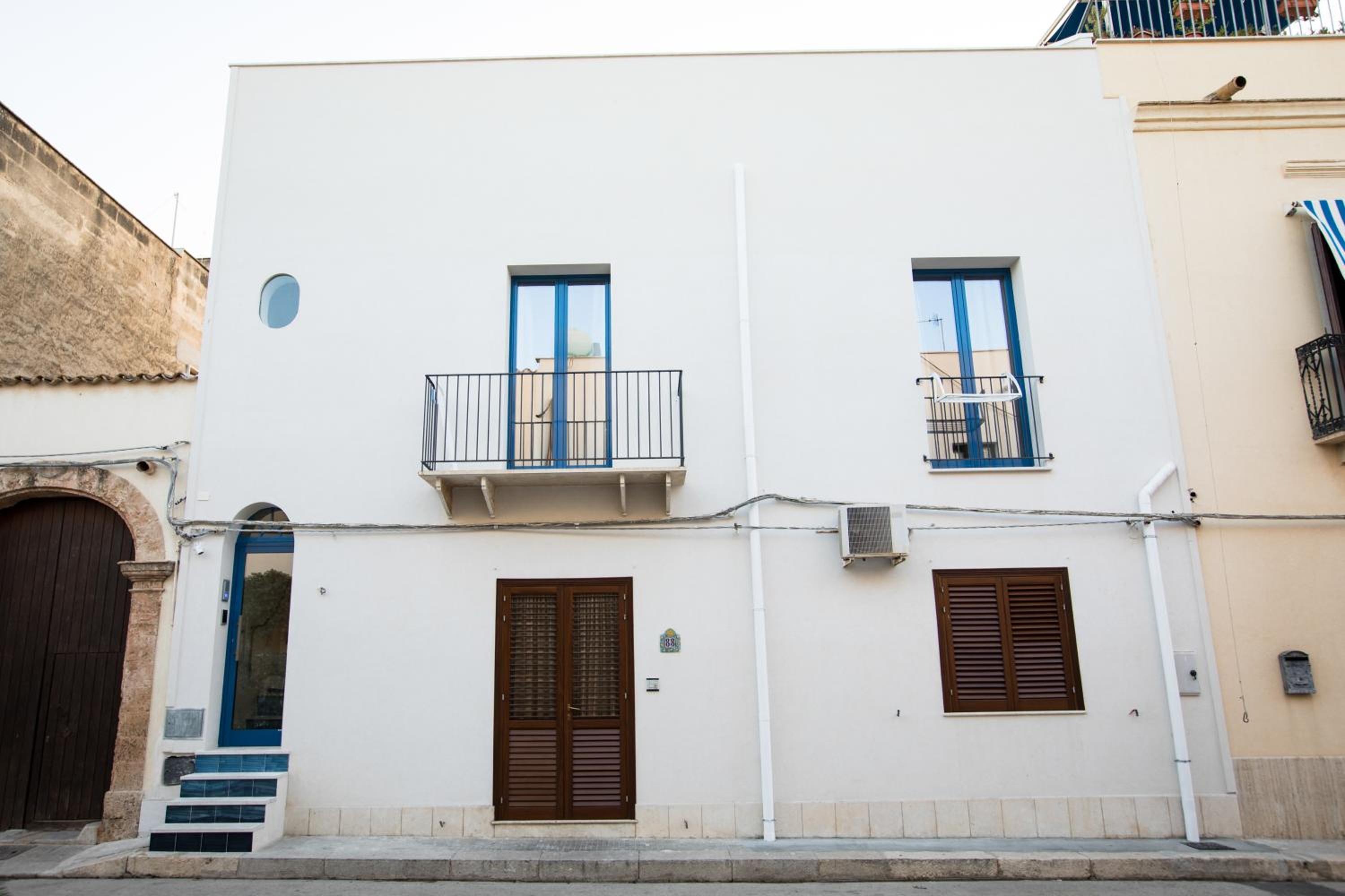 Hotel Acquarò Suite Jacuzzi - Image 1