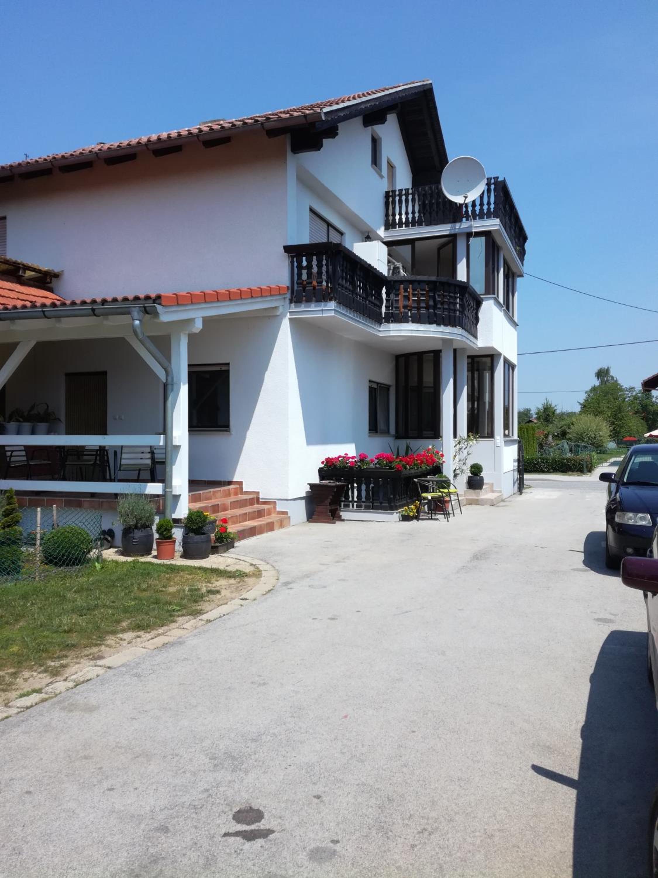 Apartmani Oletić 4* view 3