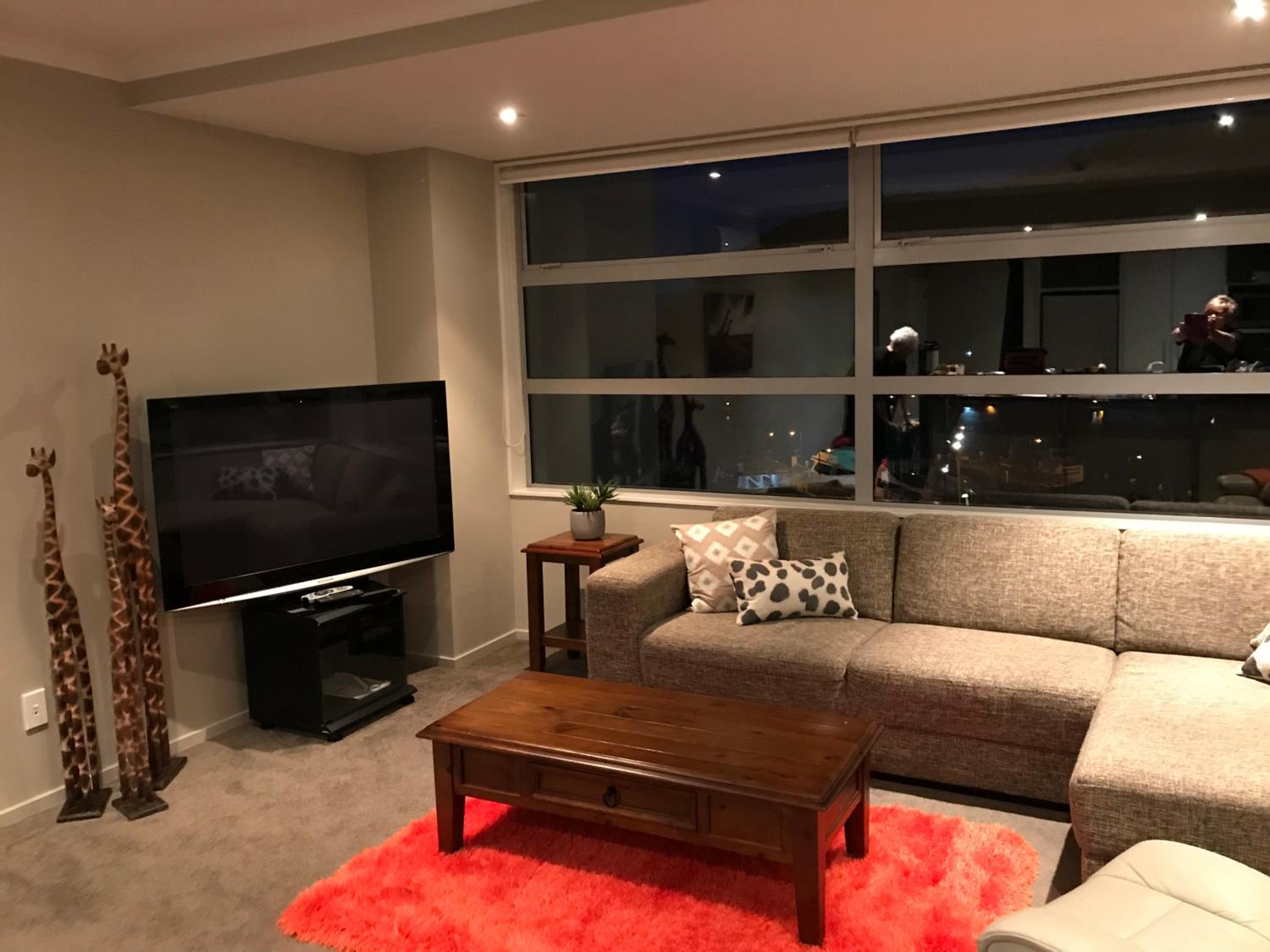 Astonishing Views Superb Waterfront Apartment view 4