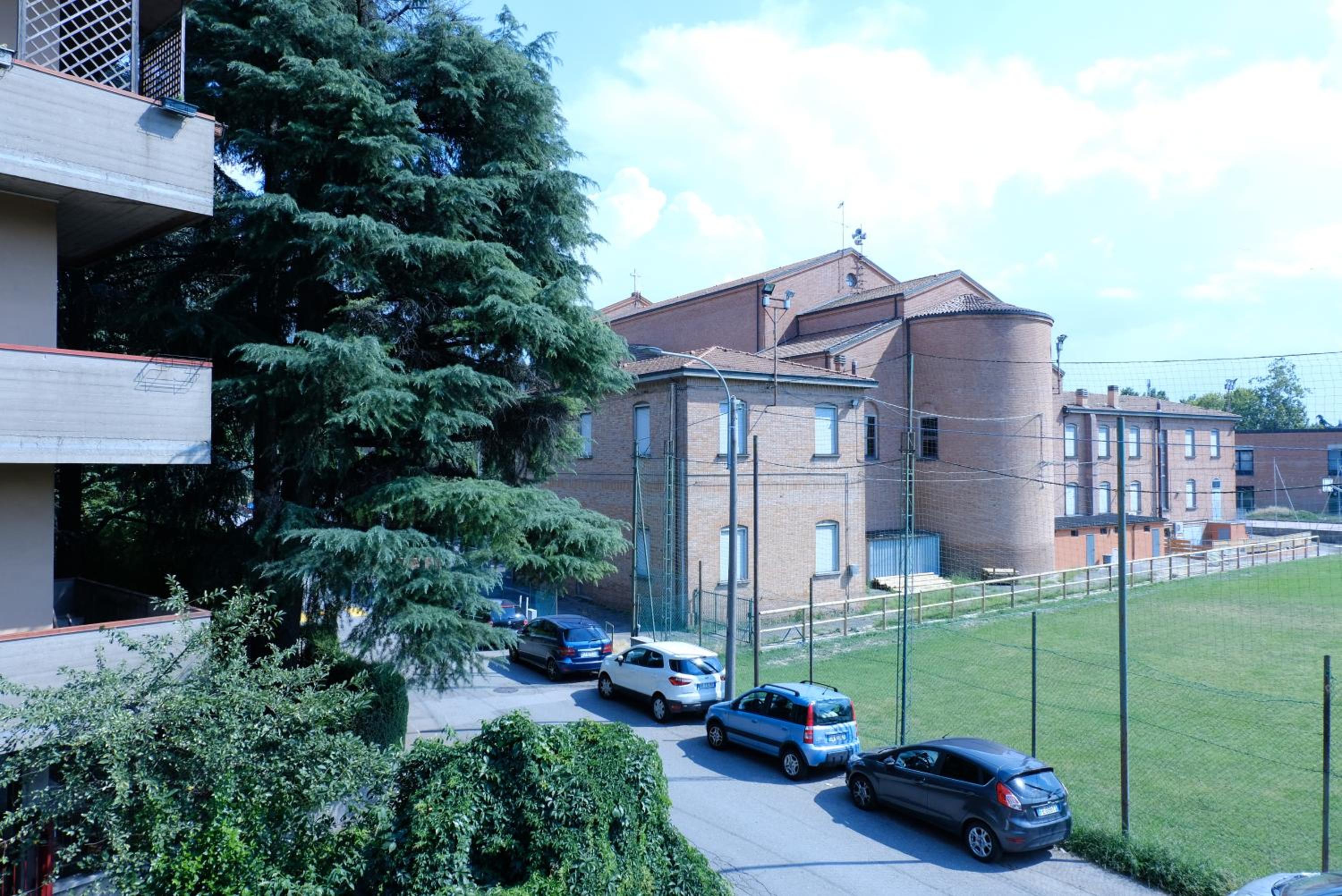 GuestHost - Marconi Airport Cozy Dream Flat view 5