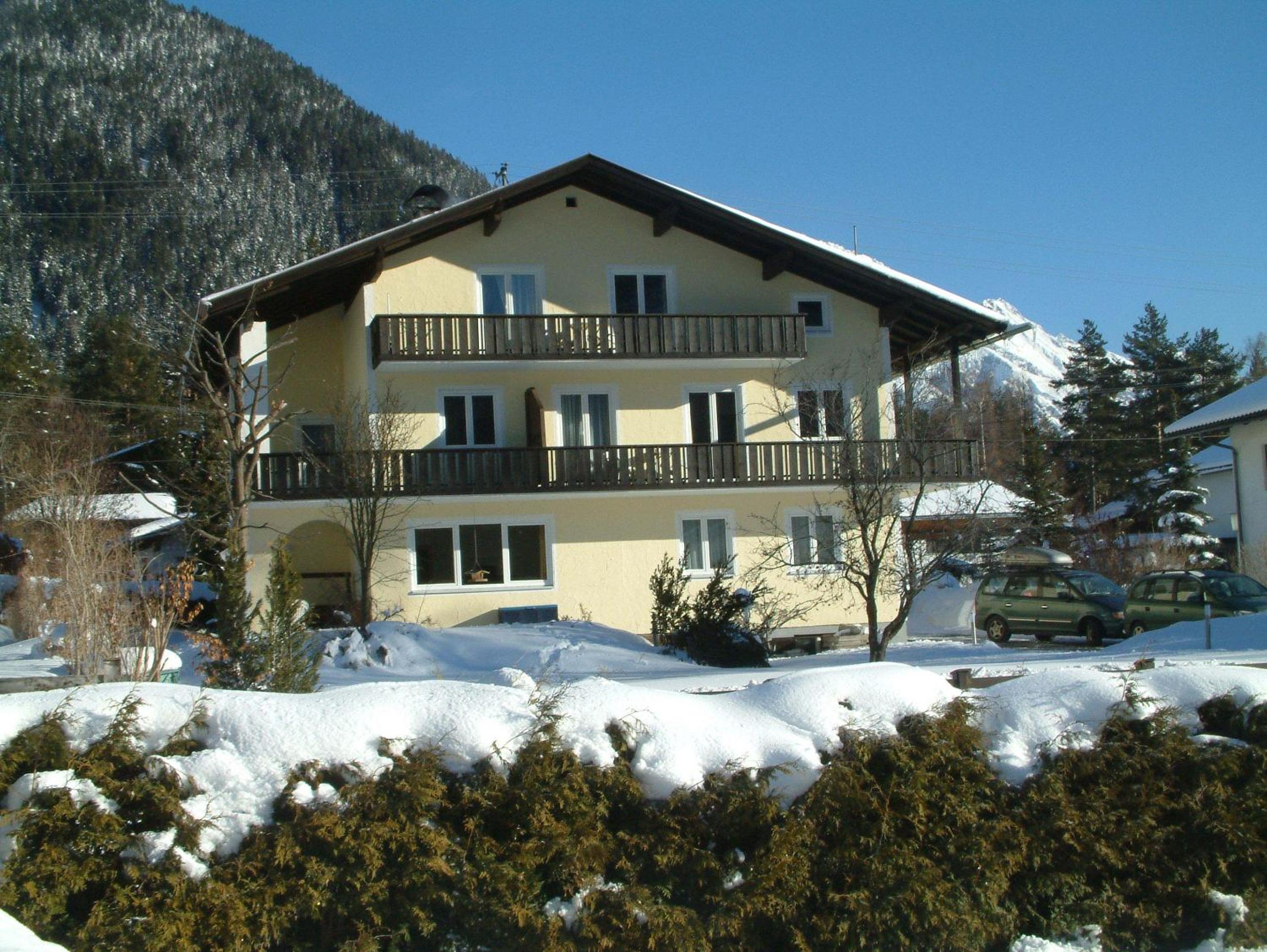 Photo 8