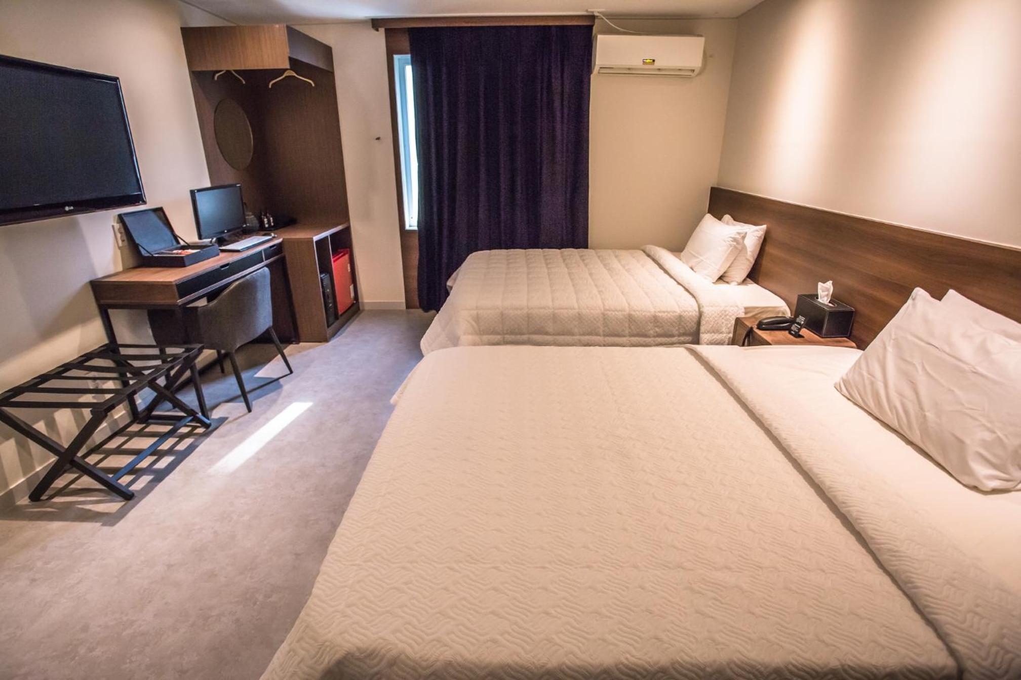 Hotel Egg