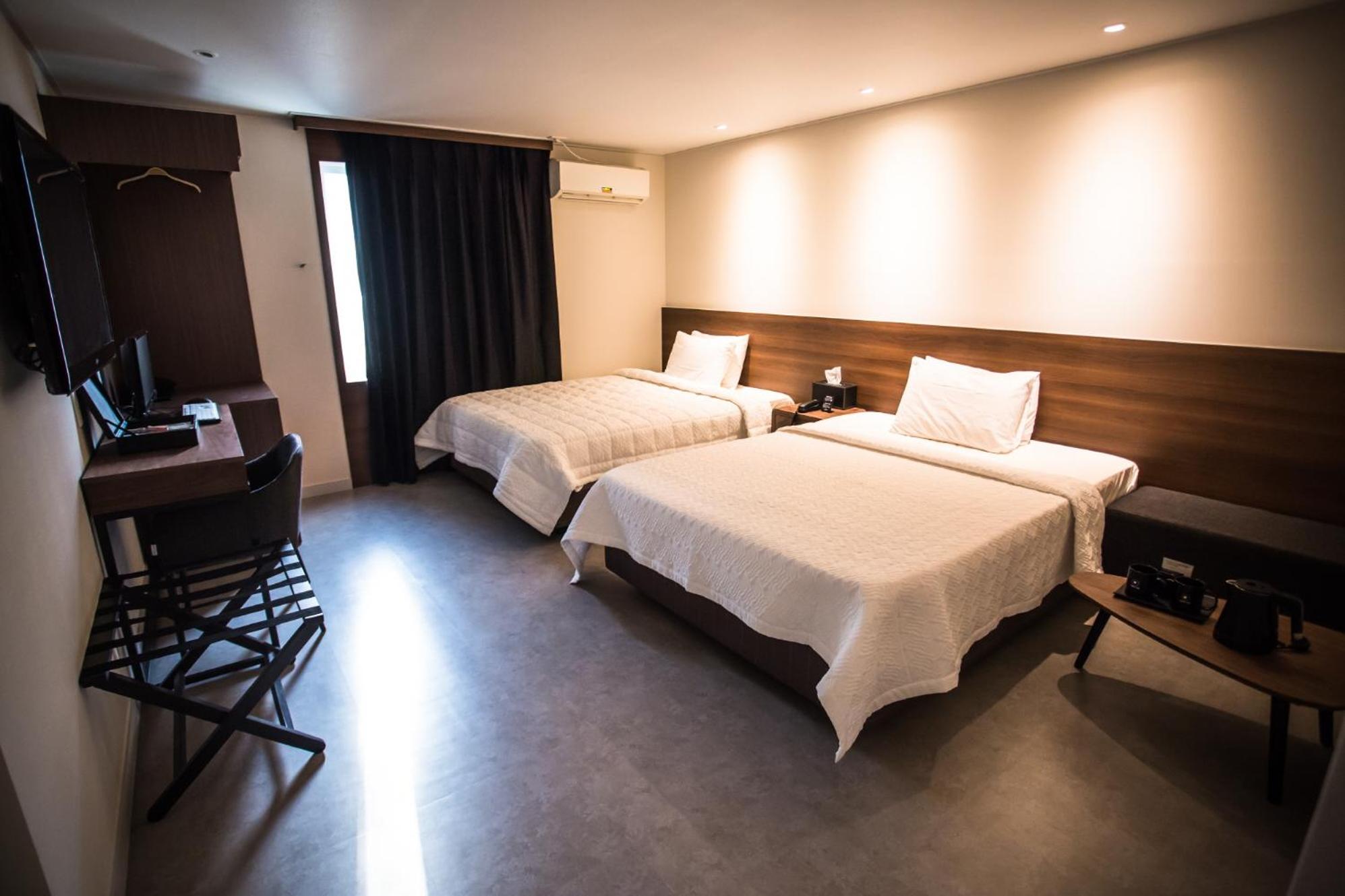 Hotel Egg