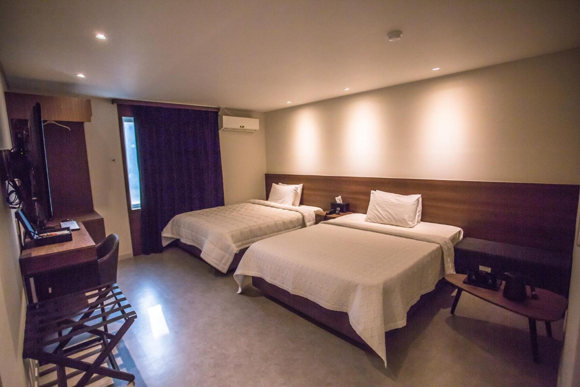 Hotel Egg